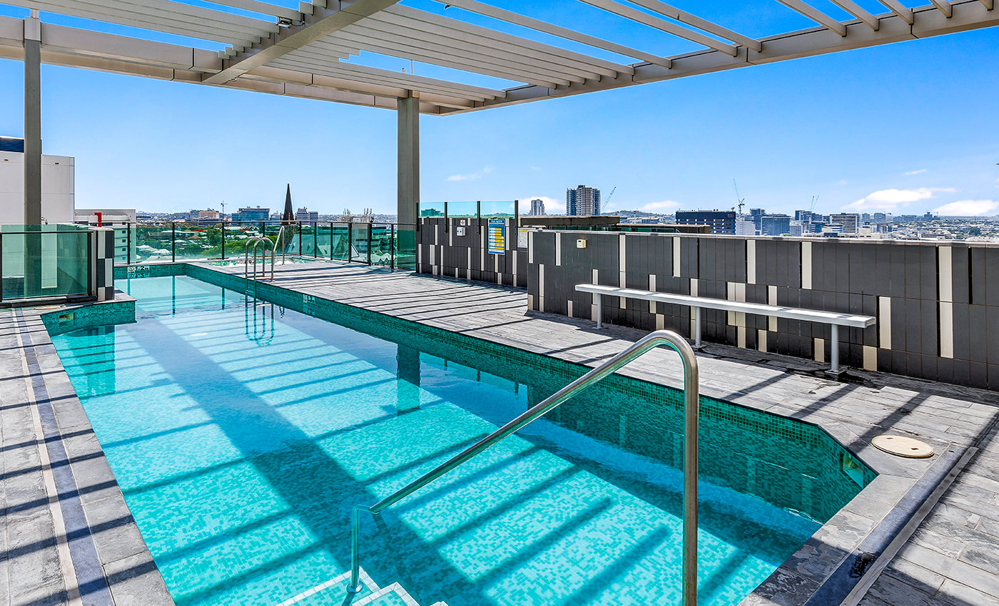 2 Bedroom 2 Bathroom Apartment