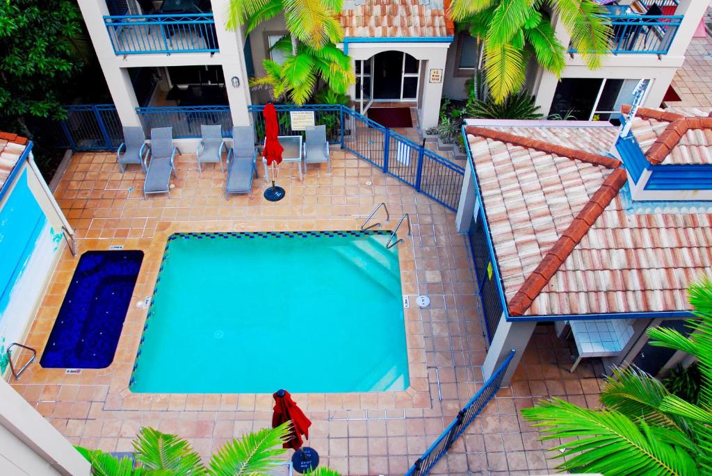 Montego - 2 Bdm Dlx Penthouse Apt with SPA & Bath - Split Level