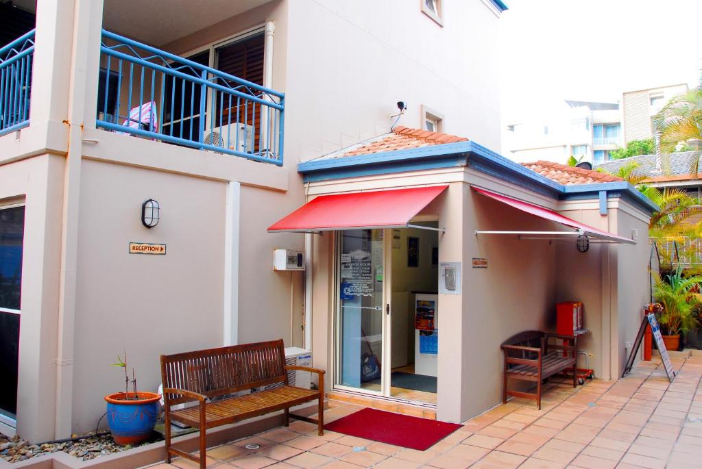 Montego - 2 Bdm Dlx Penthouse Apt with SPA & Bath - Split Level