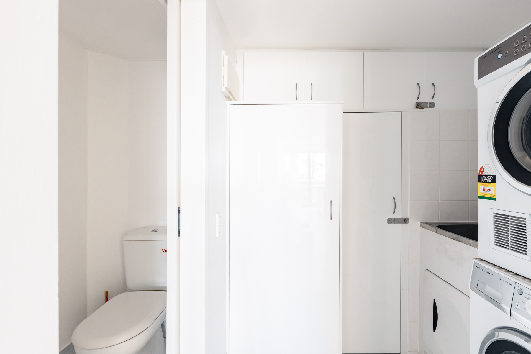 	 Town House 04- Ground level 2 Bedroom 2 Story Townhouse Superior
