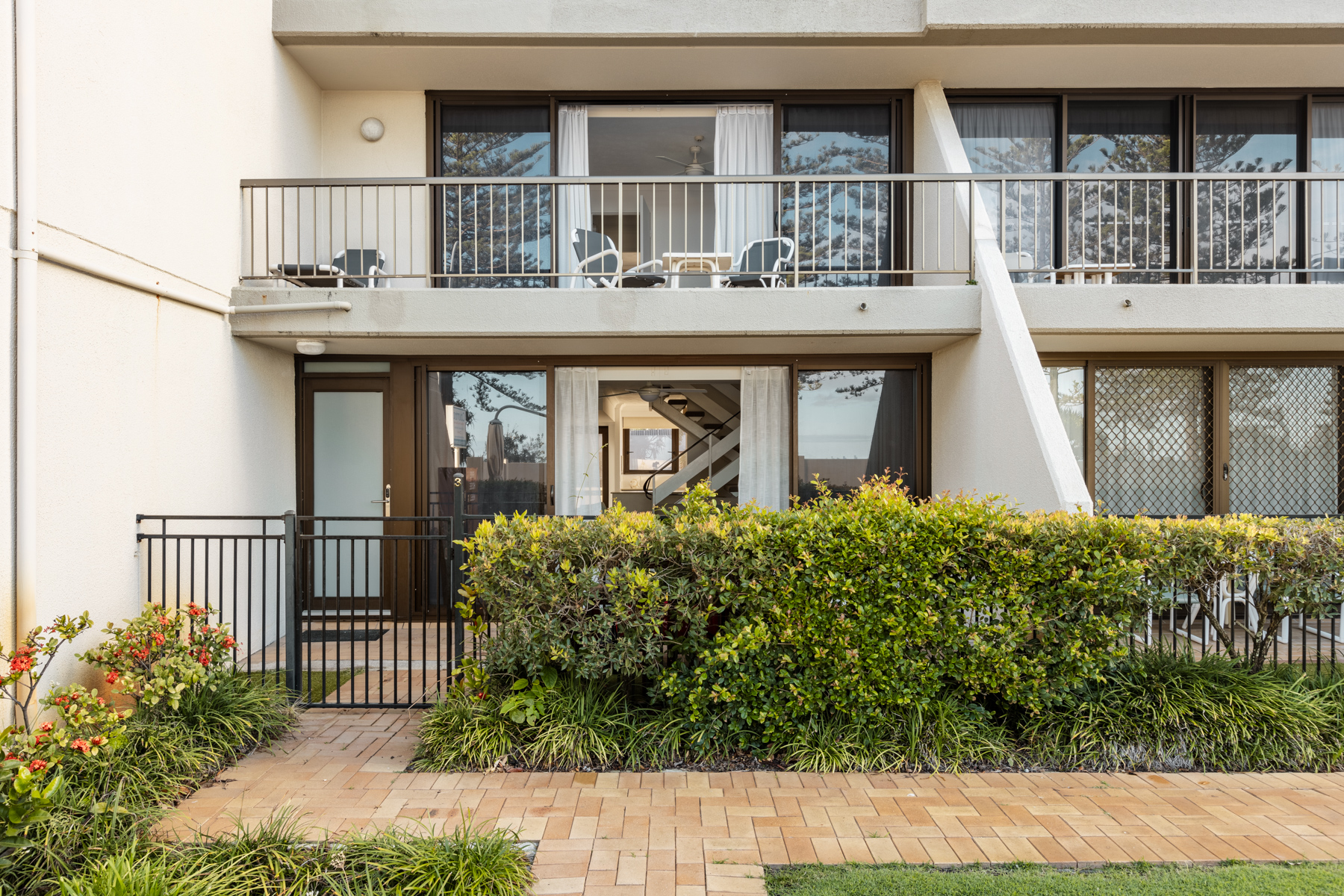 Town House 03- Ground level 2 Bedroom 2 Story Townhouse Superior