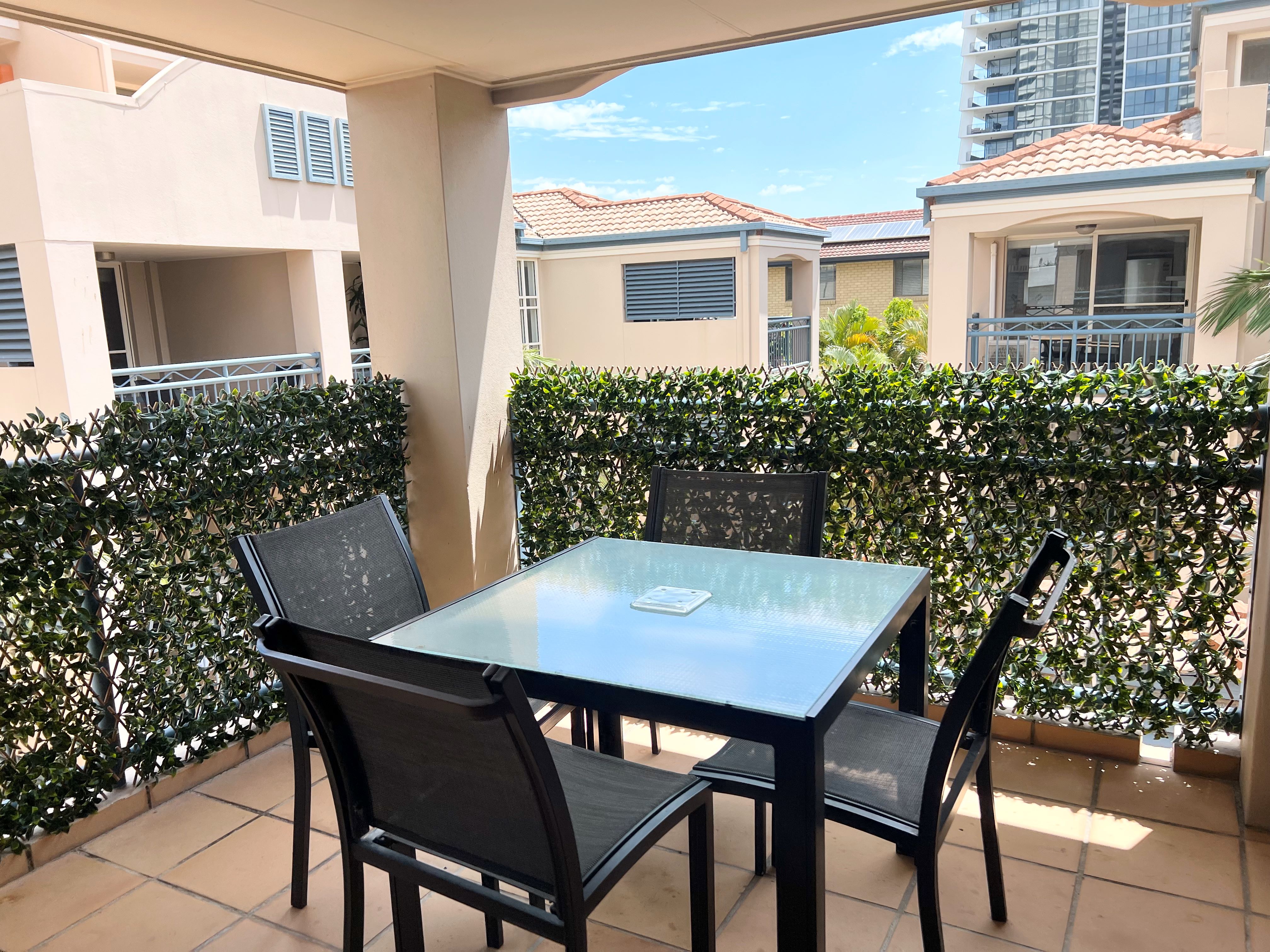 Montego - 2 Bdm Dlx Penthouse Apt with SPA & Bath - Split Level