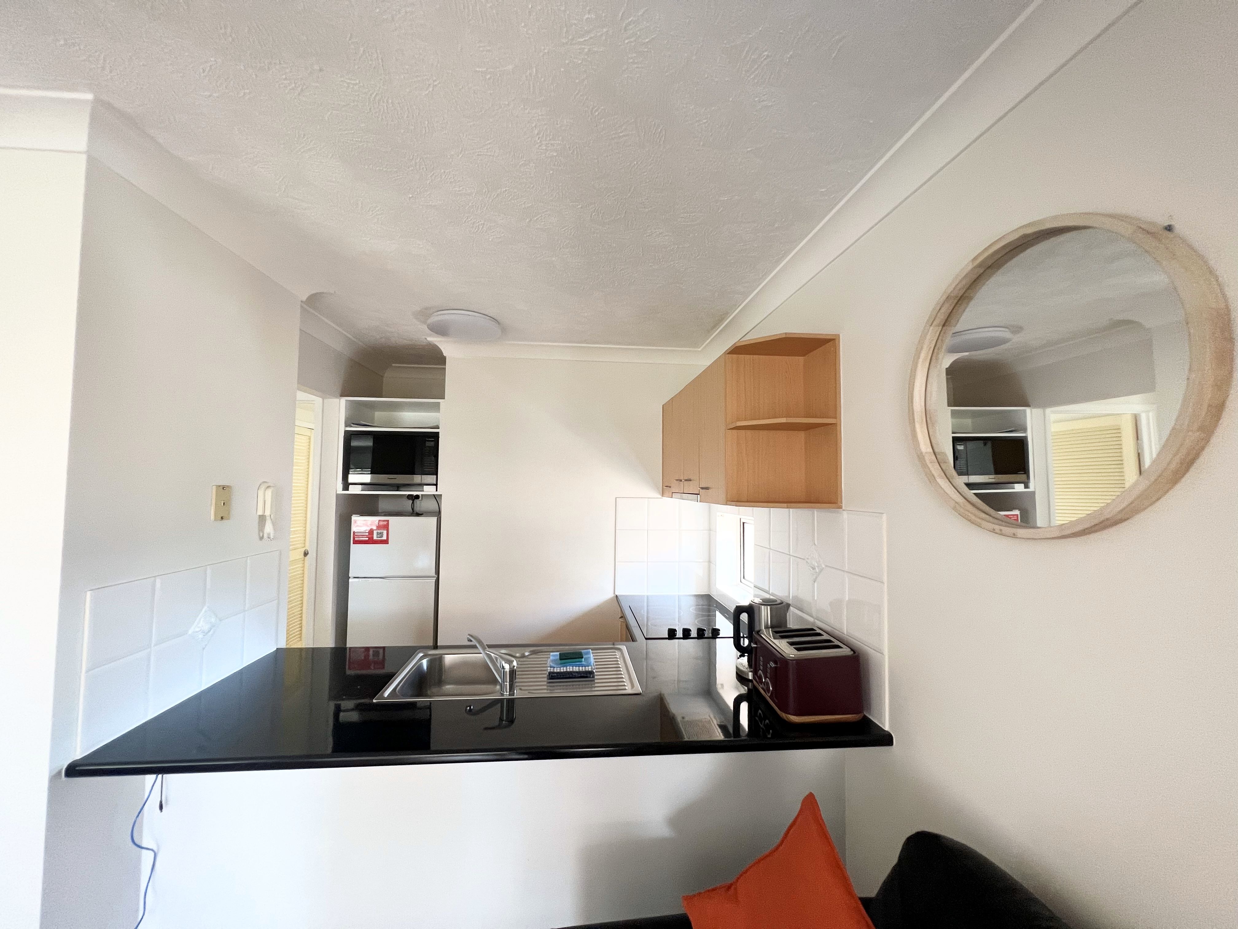 Montego - 2 Bdm Dlx Penthouse Apt with SPA & Bath - Split Level