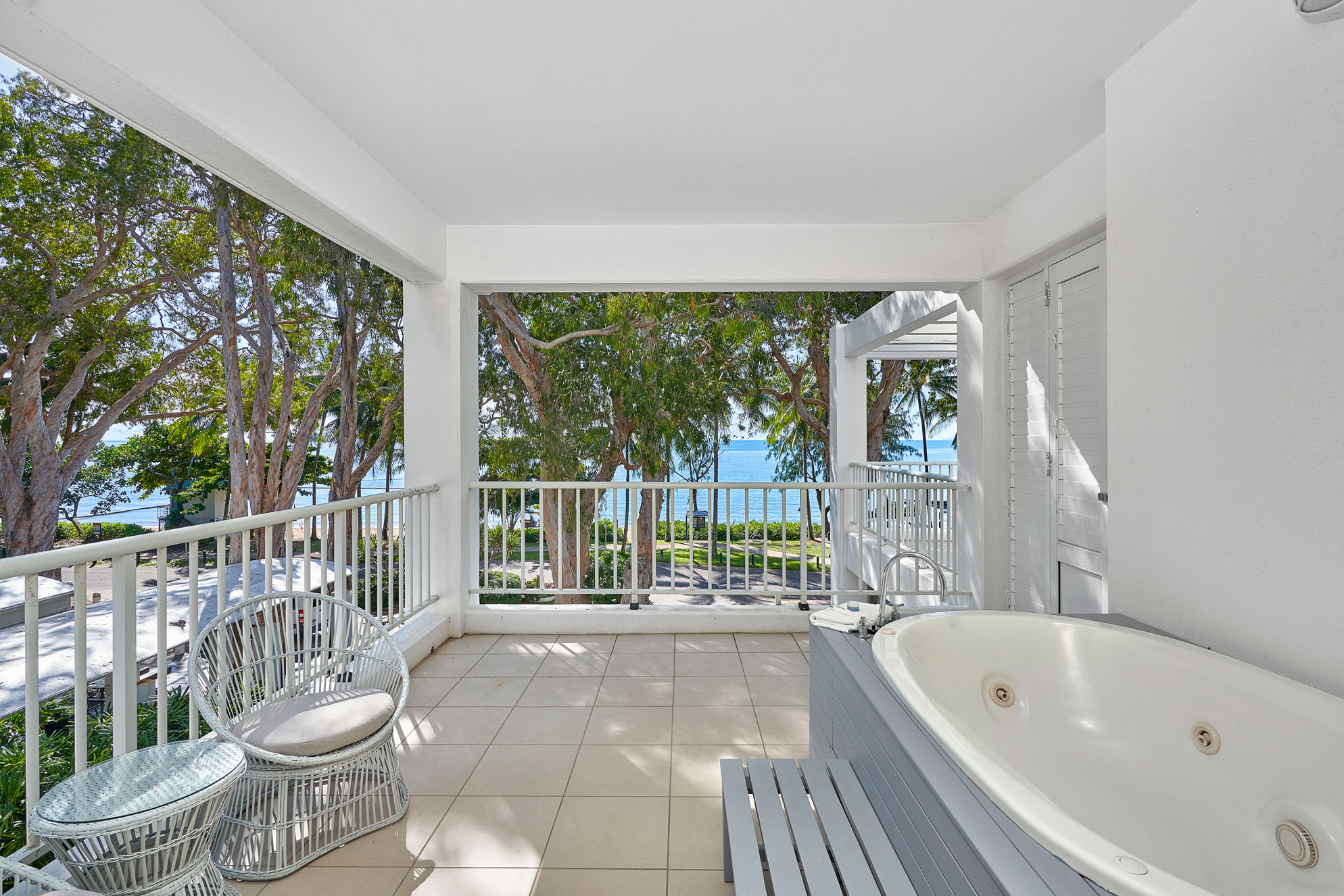 Beach Club 3 Bedroom Oceanfront Penthouse 1335/6