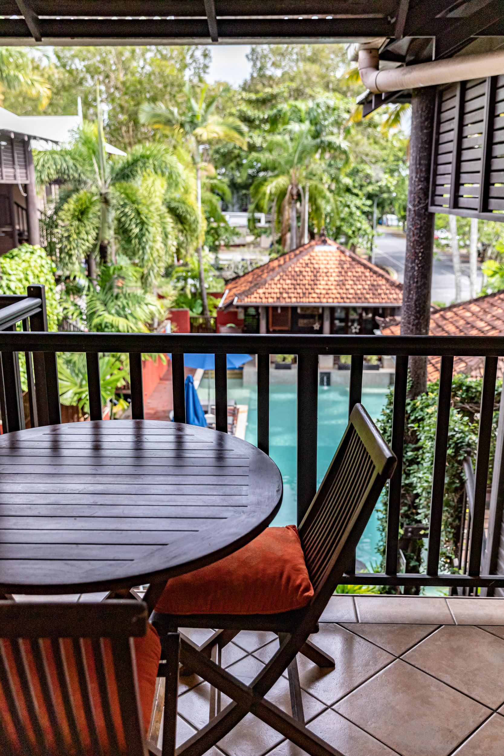 Deluxe 2 Bedroom Dual Key Pool View Apartment