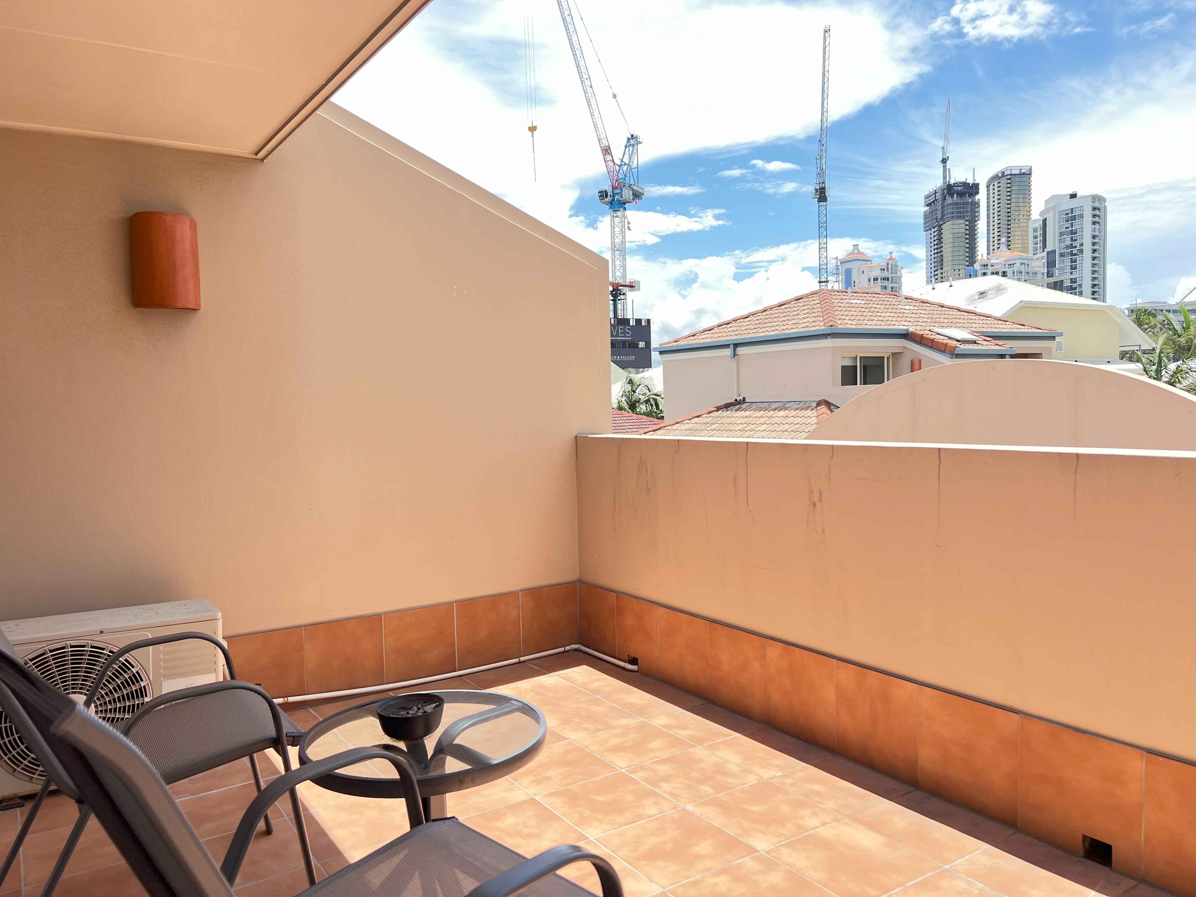 Montego - 2 Bdm Dlx Penthouse Apt with SPA & Bath - Split Level