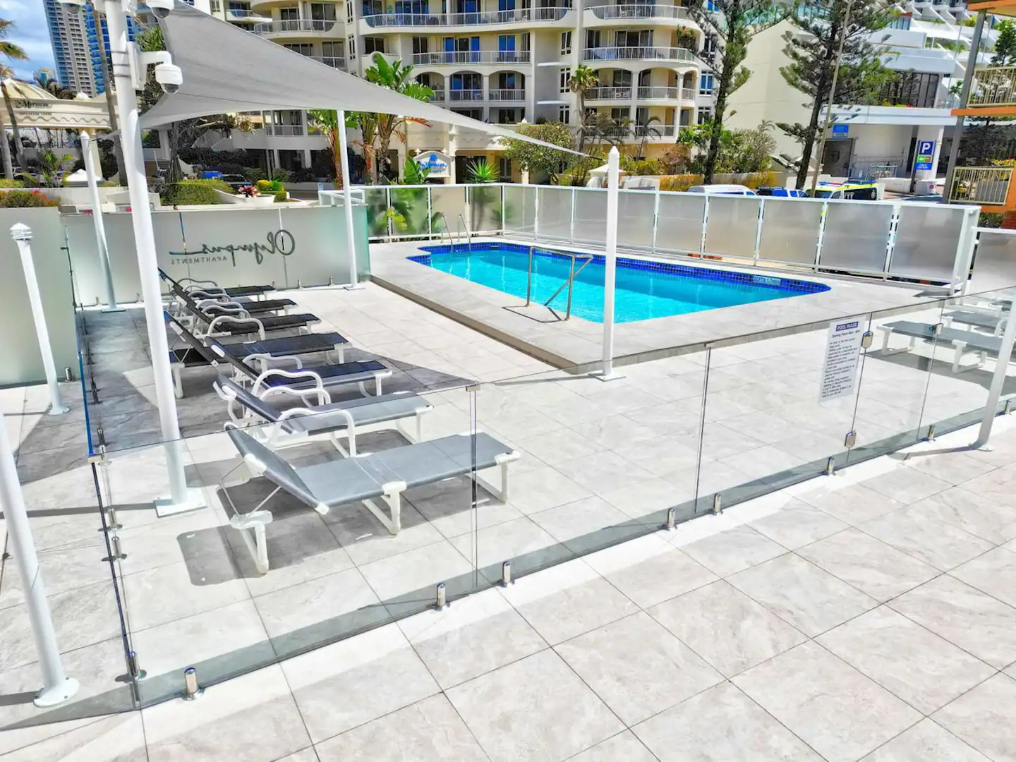 1 Bedroom Ground Apartment