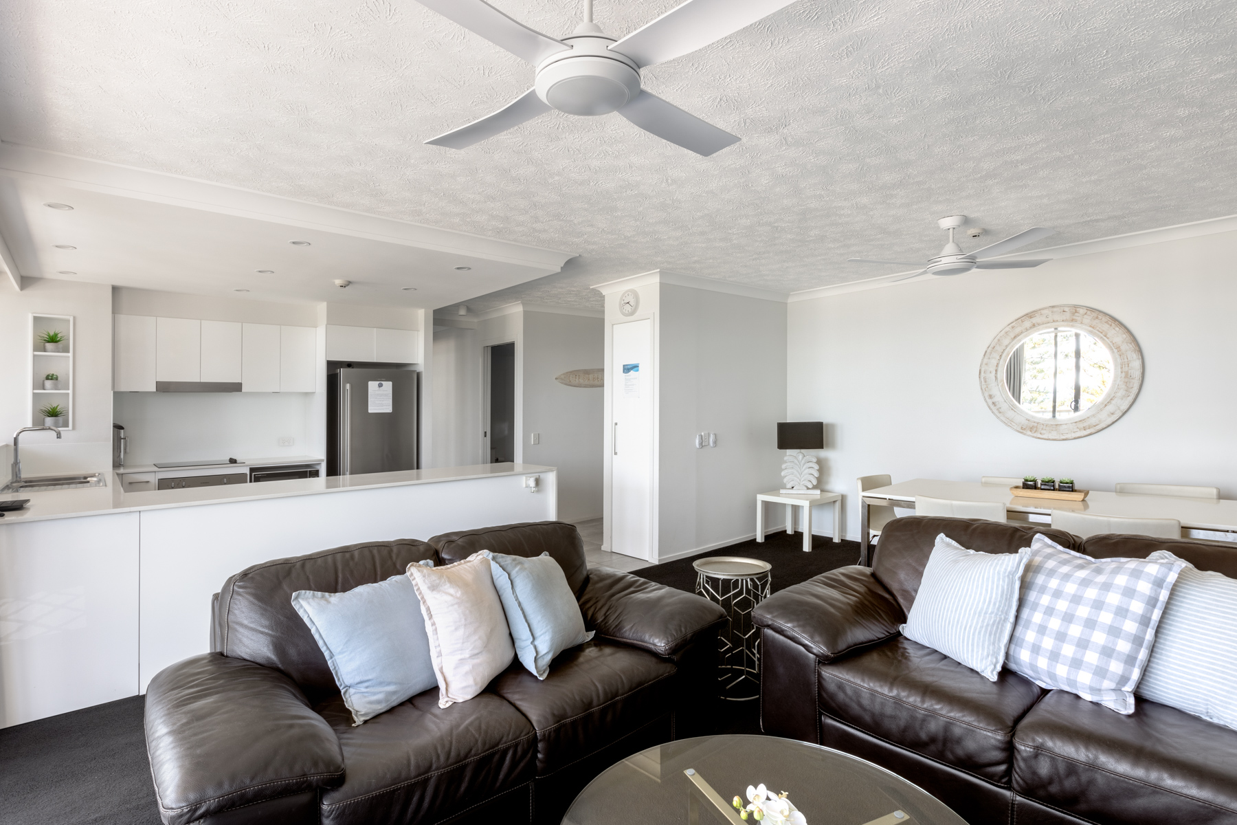 Apartment 22 Level 7 -2 Bedroom Luxury Apartment, Centre Unit