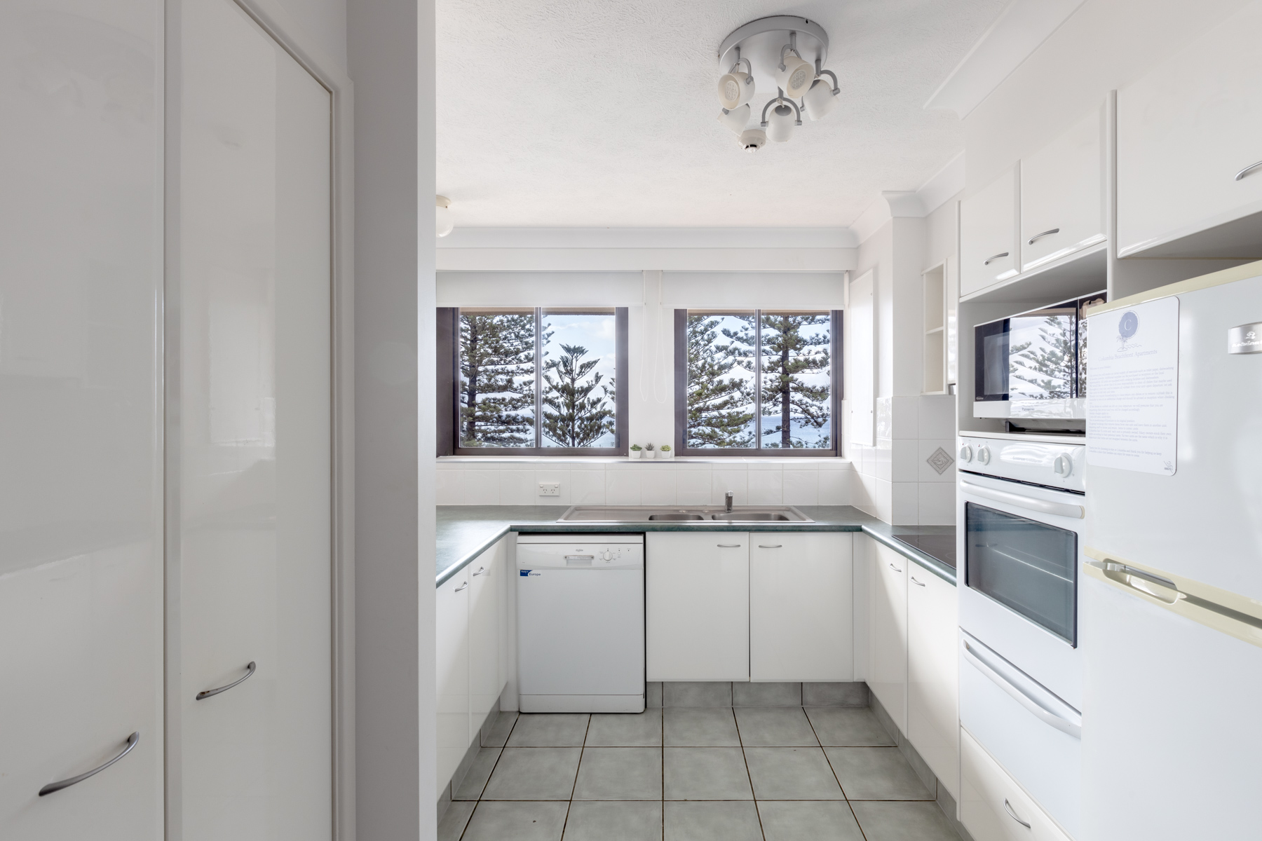 Apartment 19 Level 6 - 2 Bedroom Superior Apartment, Centre Unit