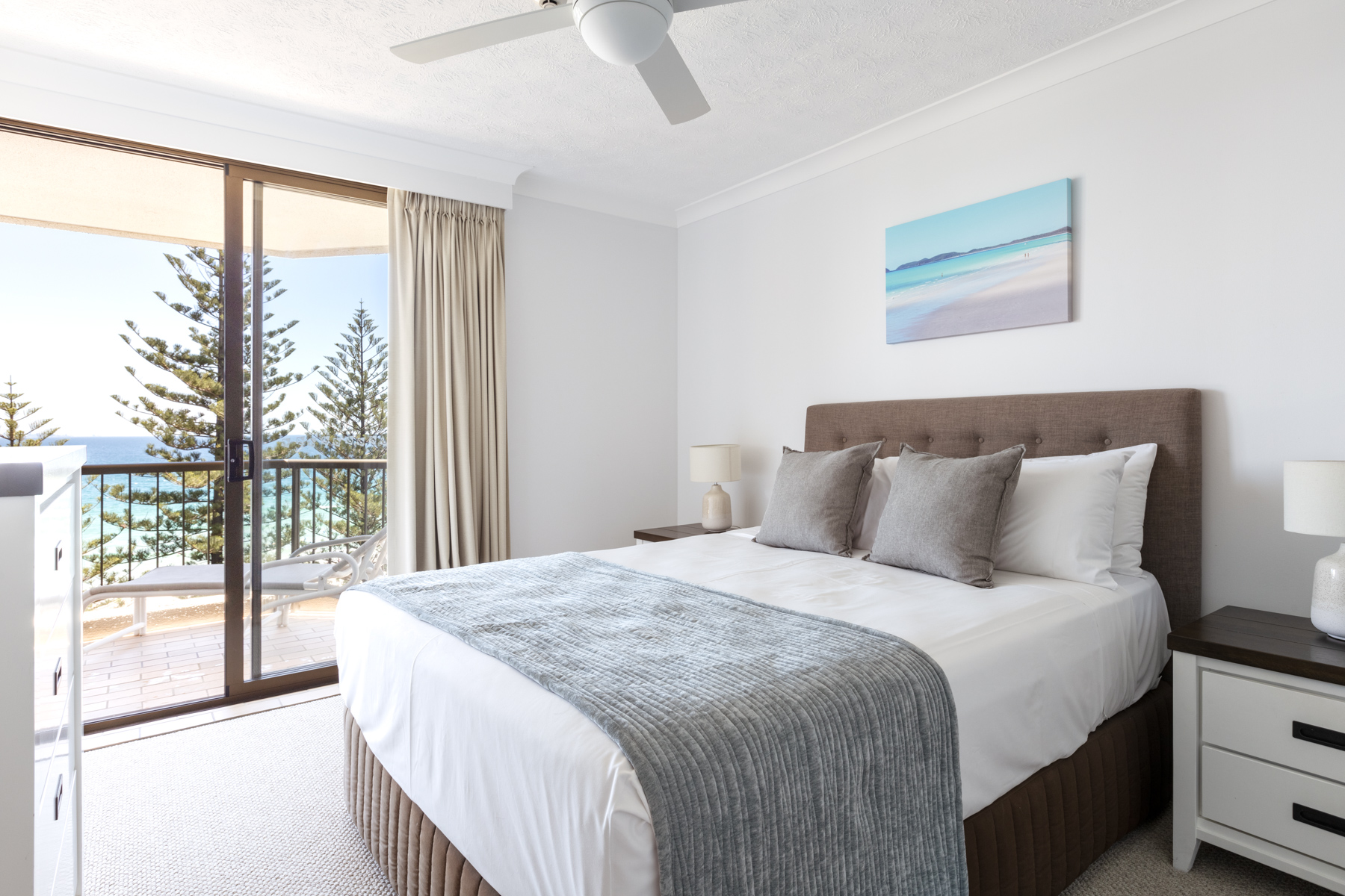 Apartment 31 Level 10 - 2 Bedroom Luxury Apartment-Centre Unit