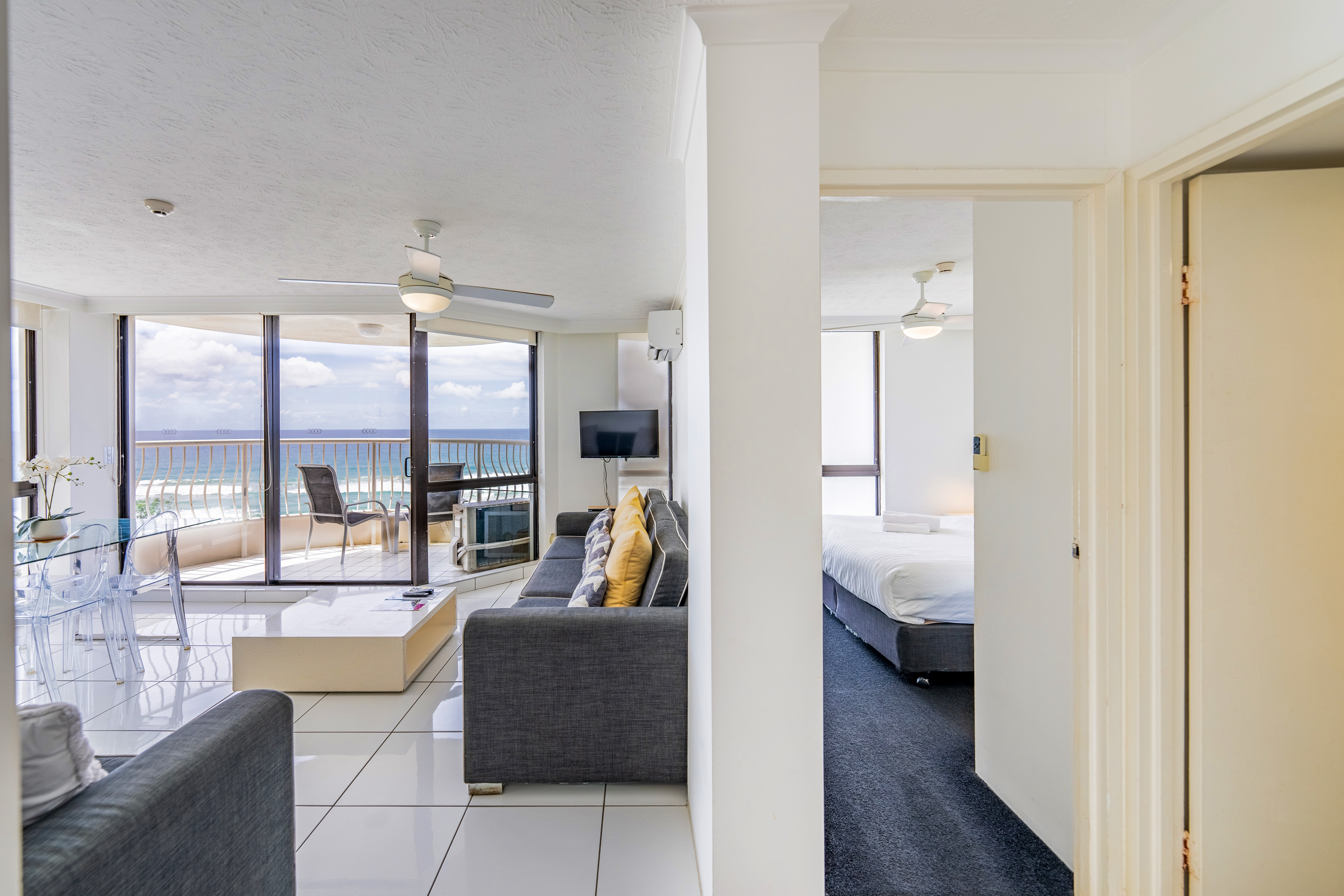 1 Bedroom Deluxe Apartment