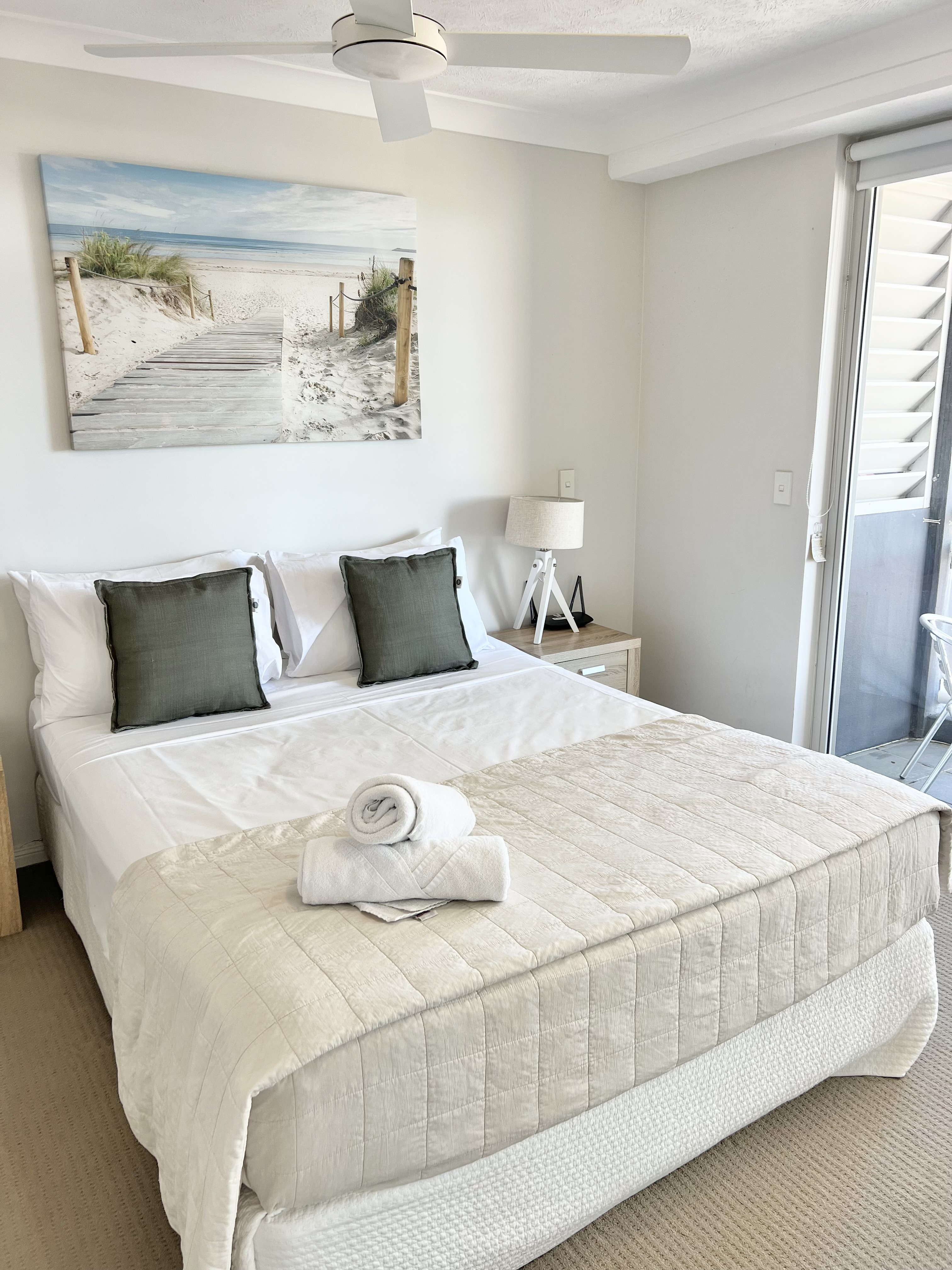 Wharf - 2 Bedroom Ocean View Apartment