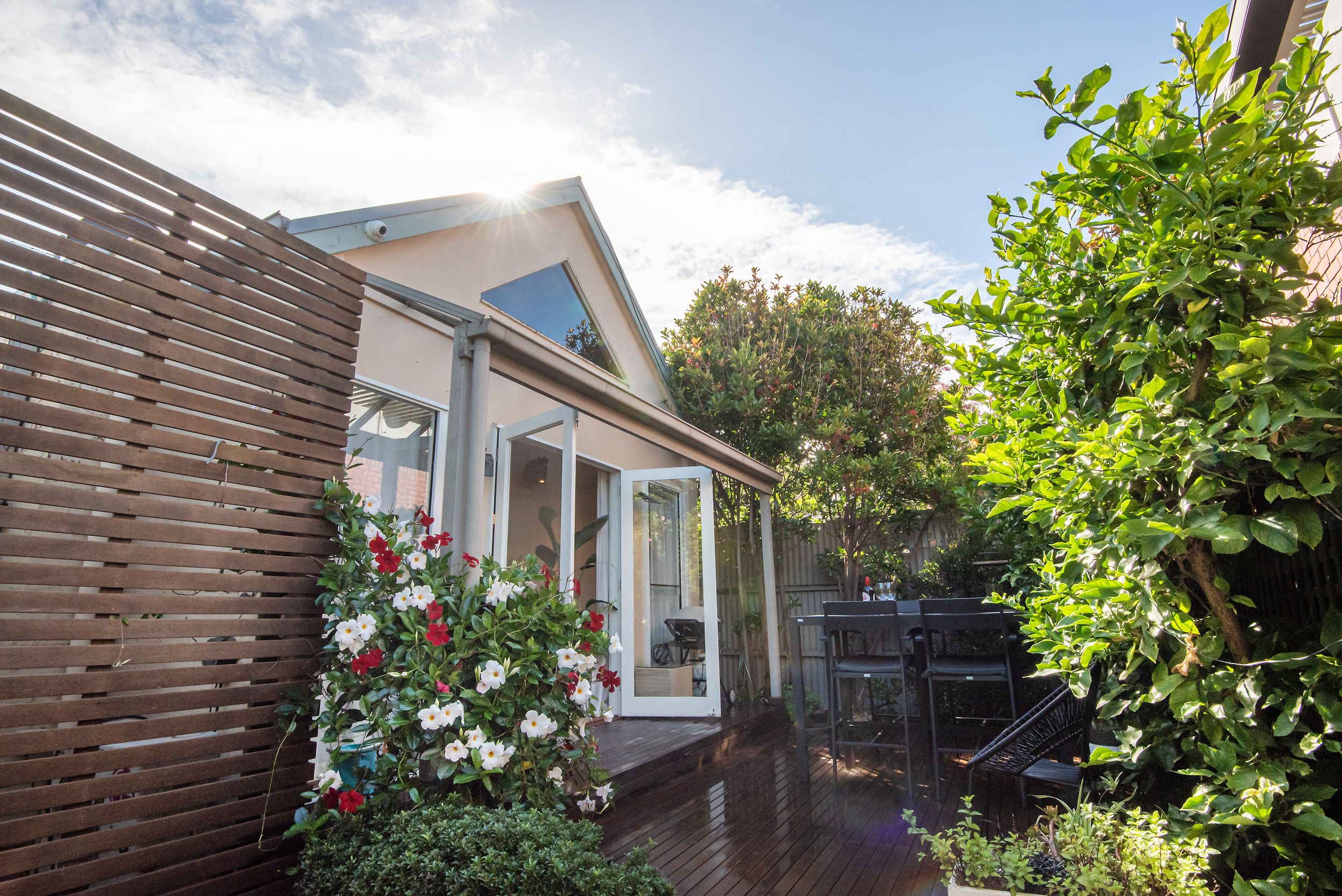 ELM COTTAGE SOUTH MELBOURNE LUXURY, LIFESTYLE & LOCATION