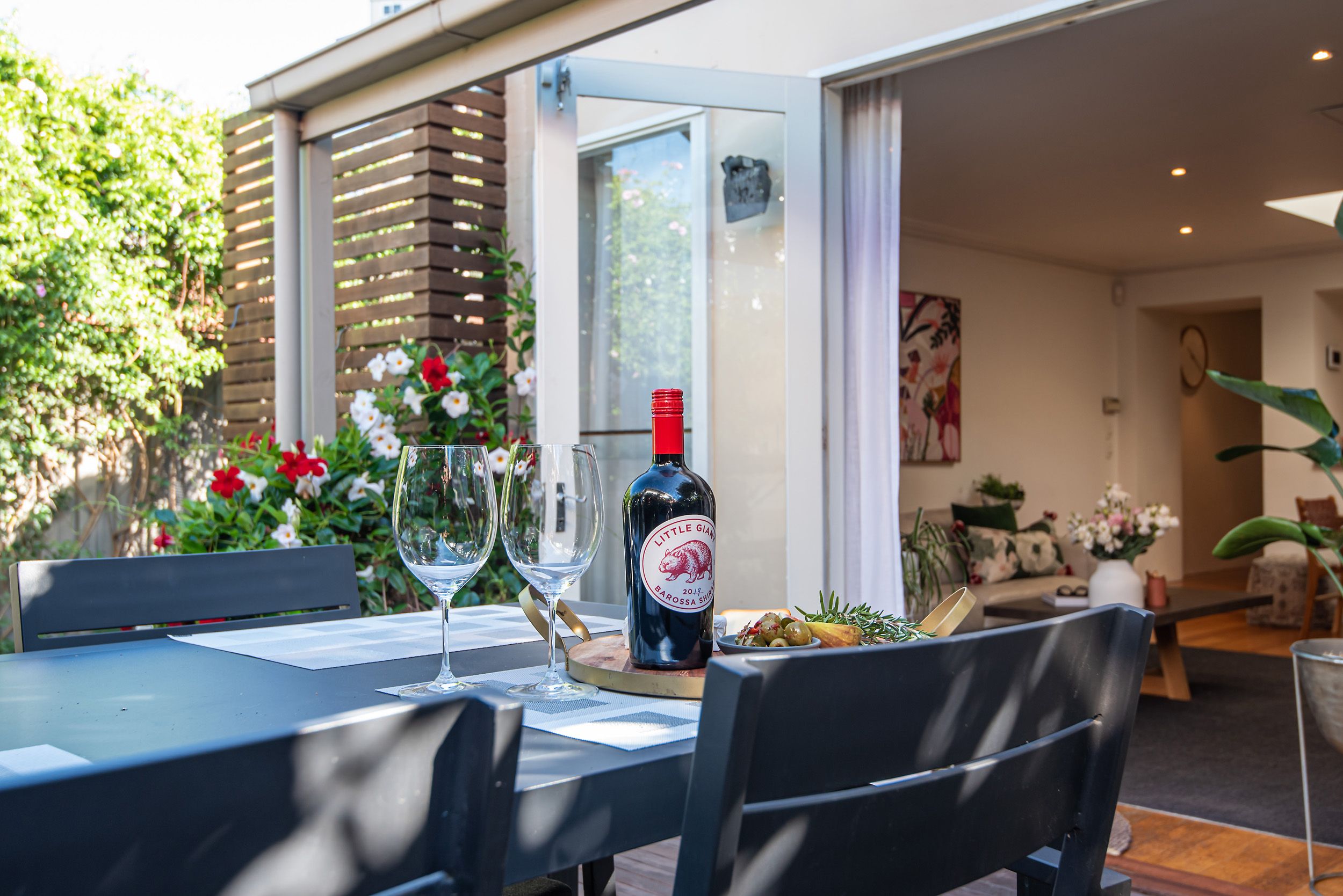 ELM COTTAGE SOUTH MELBOURNE LUXURY, LIFESTYLE & LOCATION