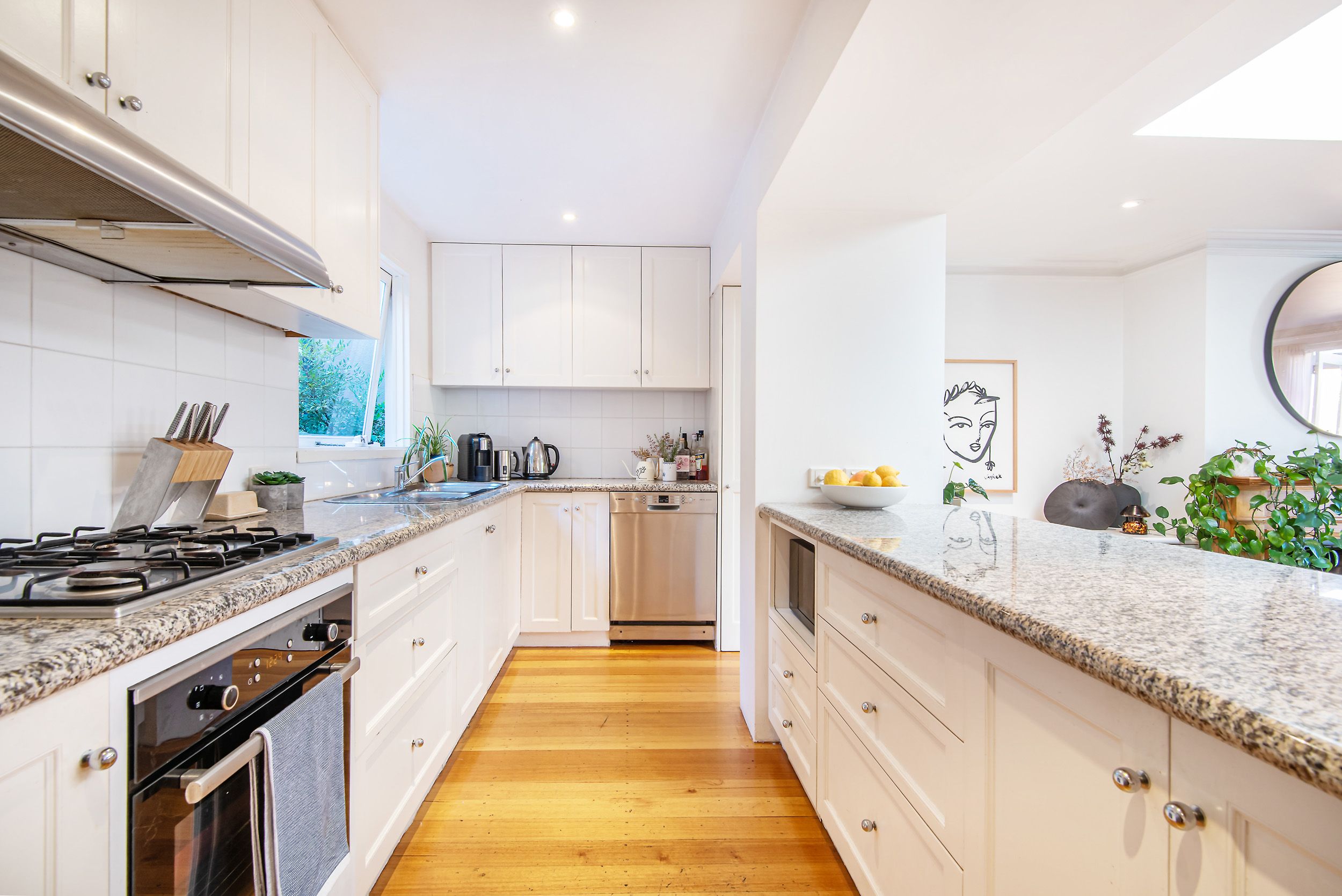 ELM COTTAGE SOUTH MELBOURNE LUXURY, LIFESTYLE & LOCATION