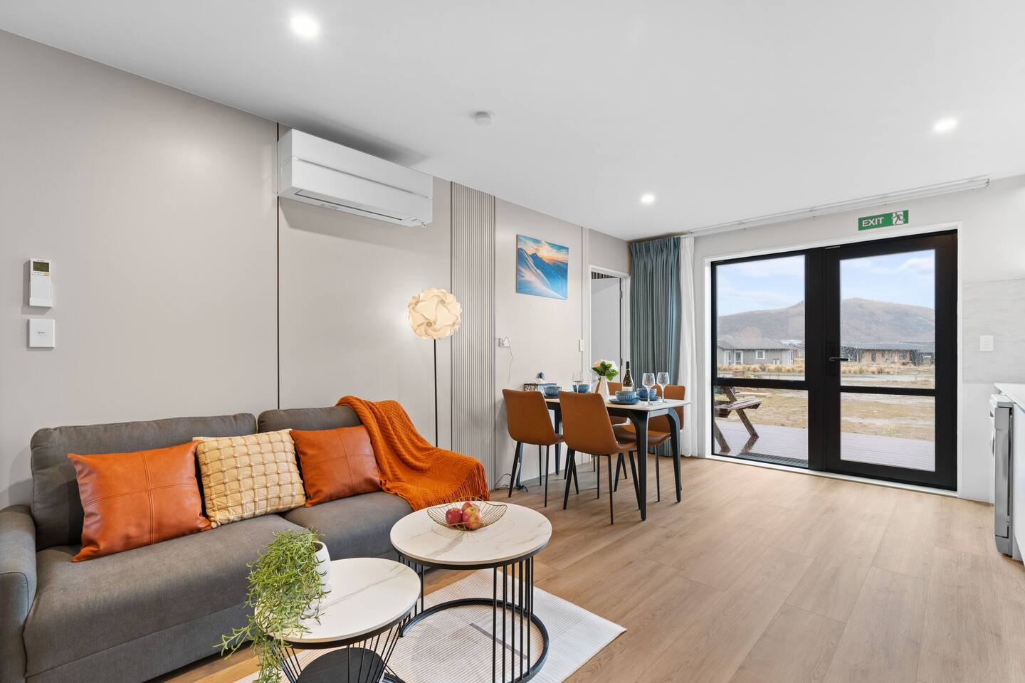 New warm family friendly /unit5/2bedroom