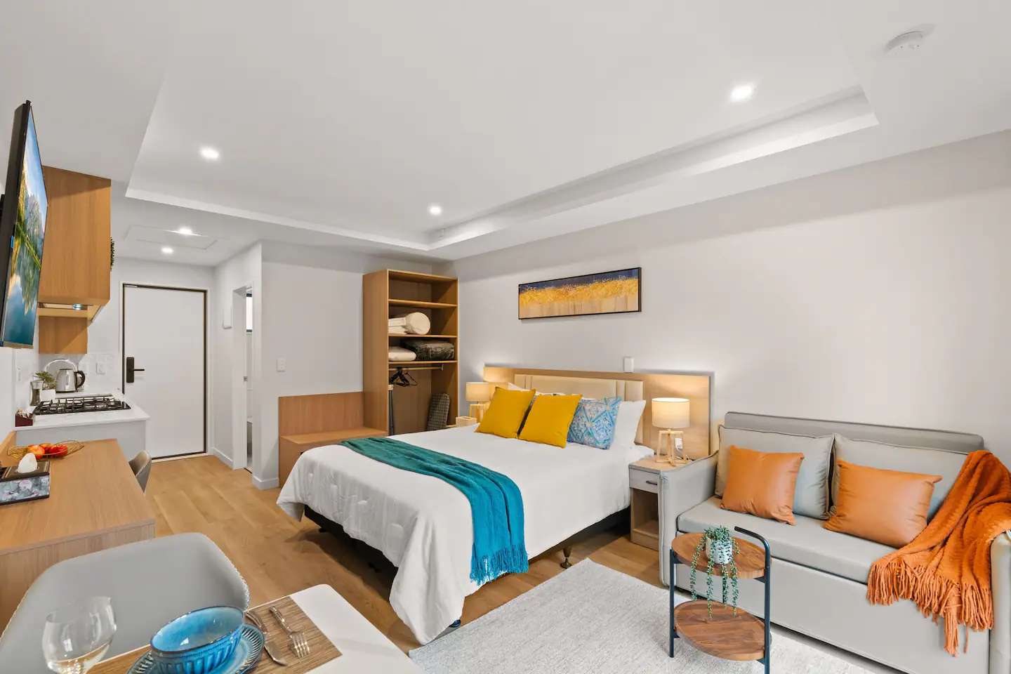 New stylish 1 bedroom premium studio/unit 2