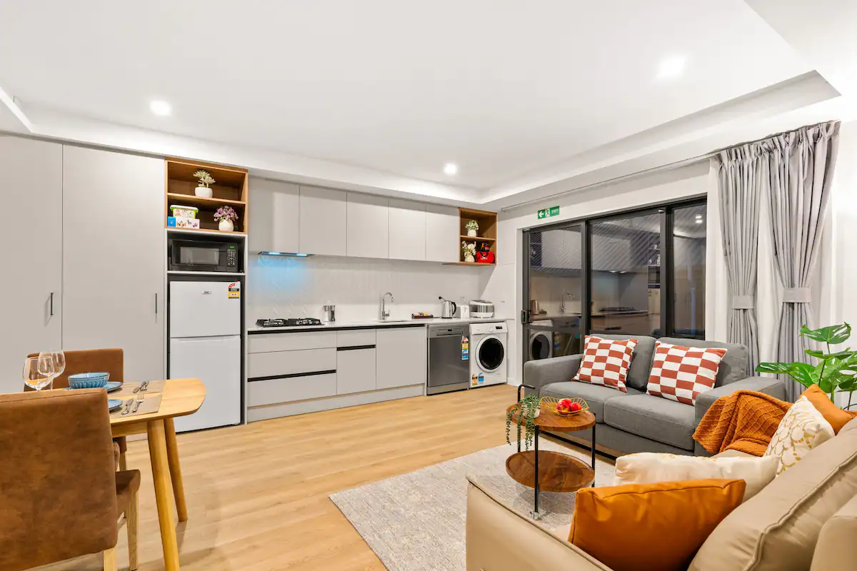 New stylish 2bedroom studio/Unit4