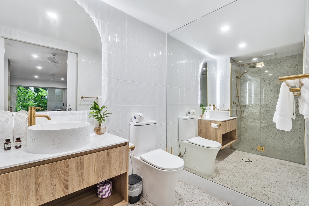 Premium Self Contained Studio Beach Club 3416 