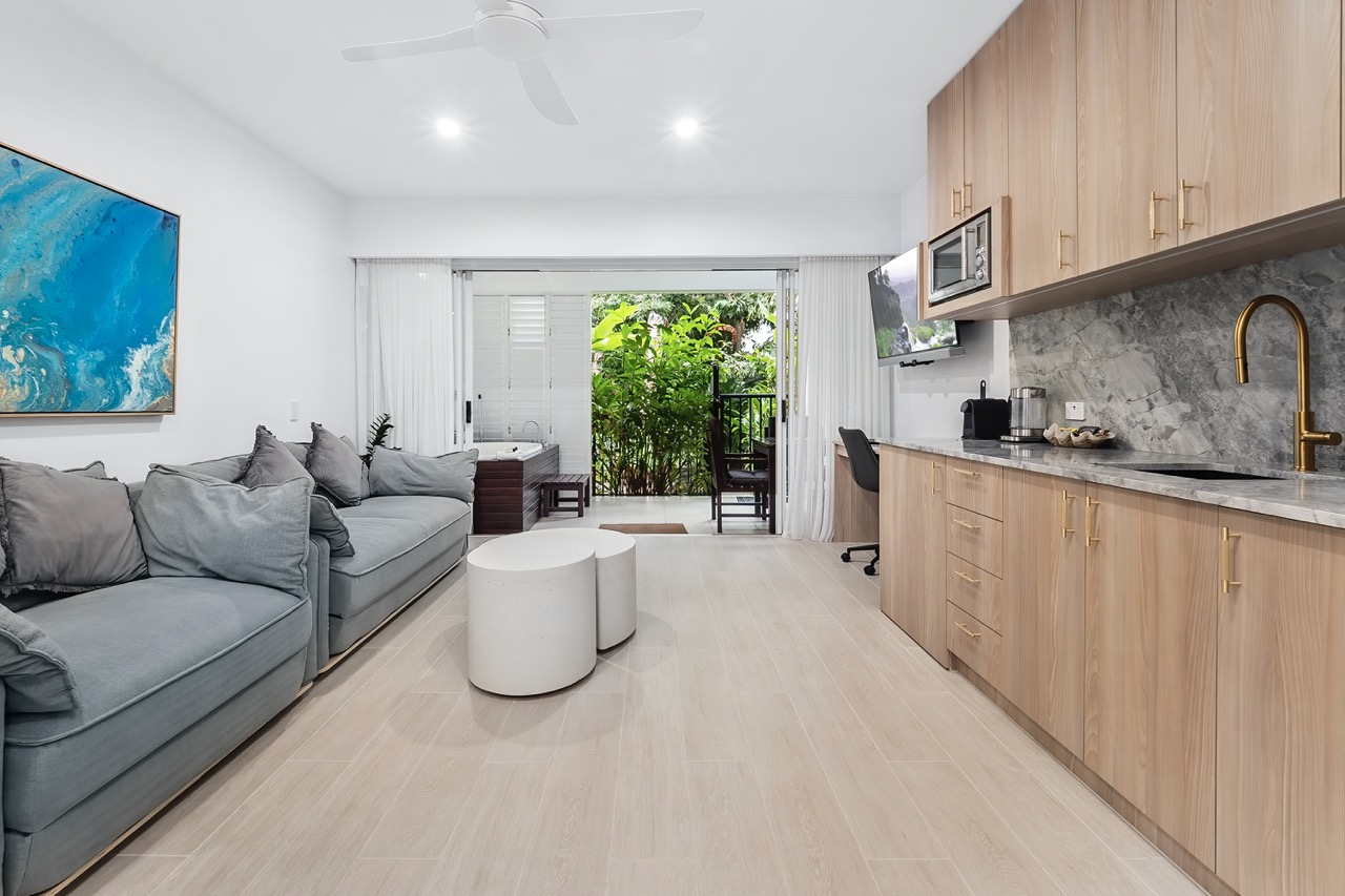 Premium Self Contained Studio Beach Club 3416 