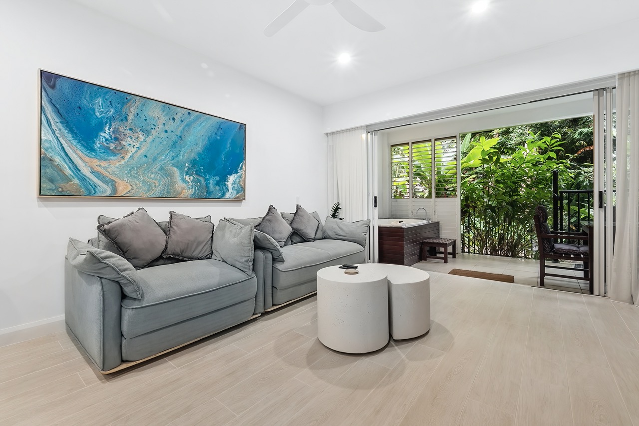 Premium Self Contained Studio Beach Club 3416 