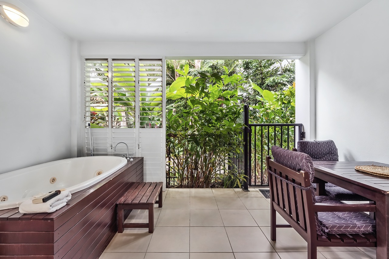 Premium Self Contained Studio Beach Club 3416 