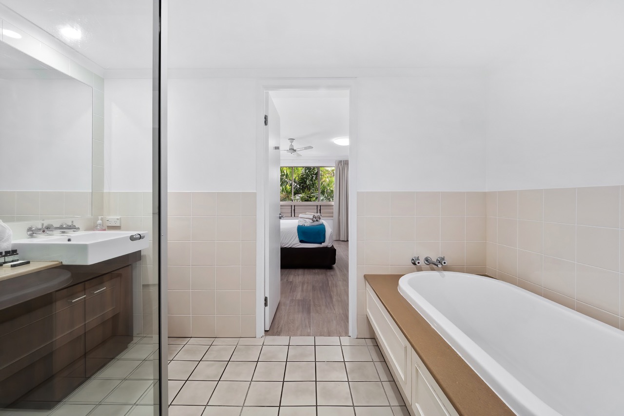 Amphora 3 Bedroom Ocean View Top Floor 631