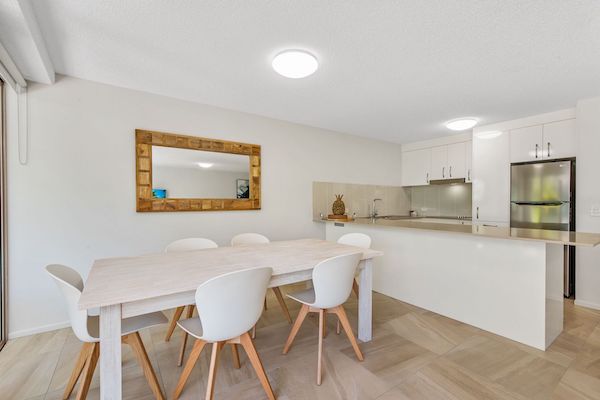 2 Bedroom Mid Floor