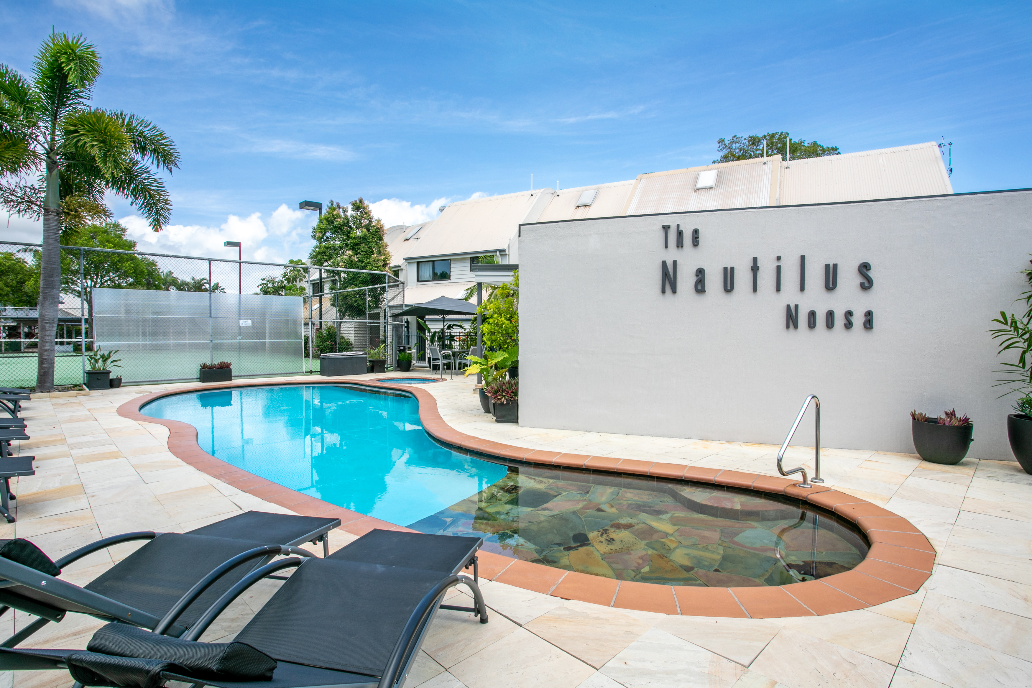 Unit 6 - Chic 2 Bedroom Apartment with Two Ensuites