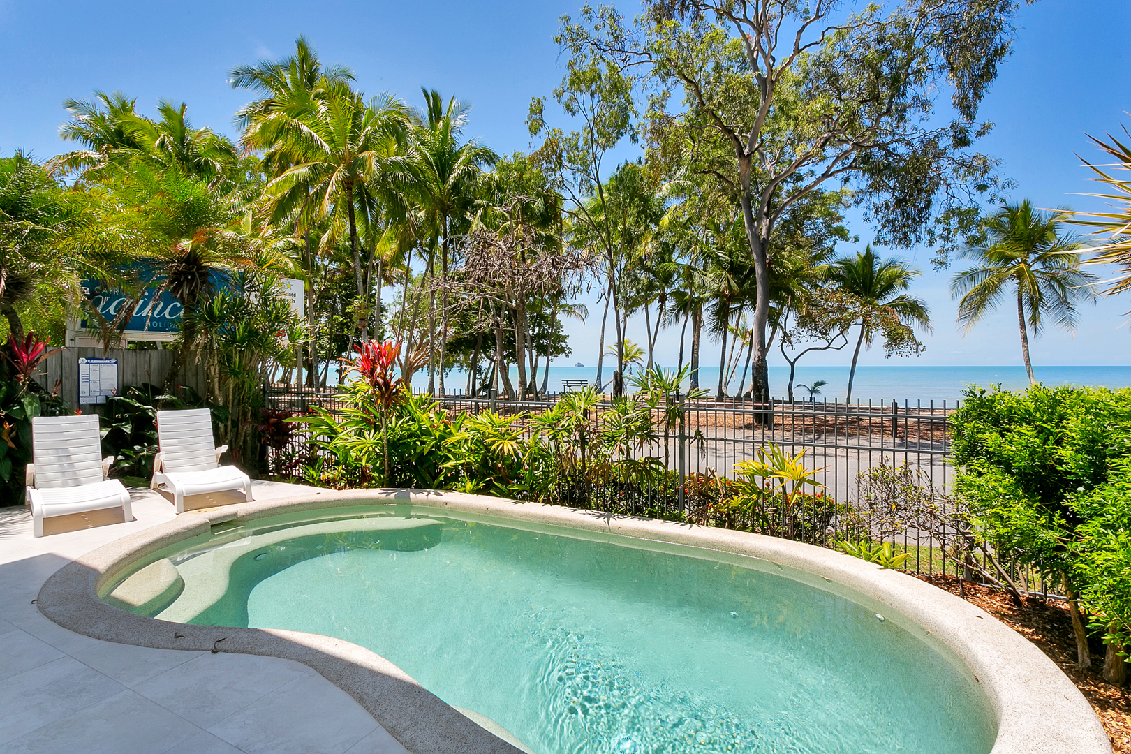 Reeflections Beachfront House