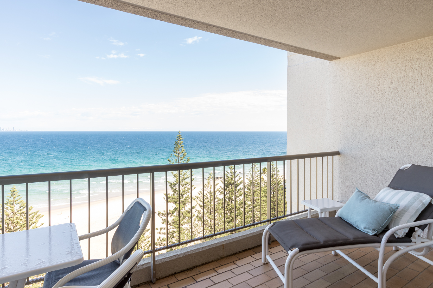 Apartment 48 Level 16 -2 Bedroom Luxury Apartment Western Side