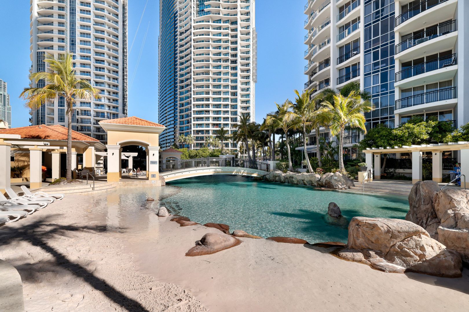 Chevron Tower 2BR 2B 1C Resort Style