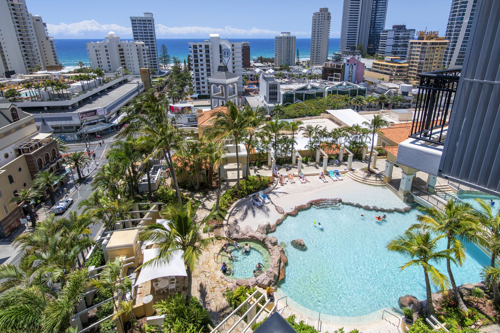 Chevron Tower 2BR 2B 1C Resort Style