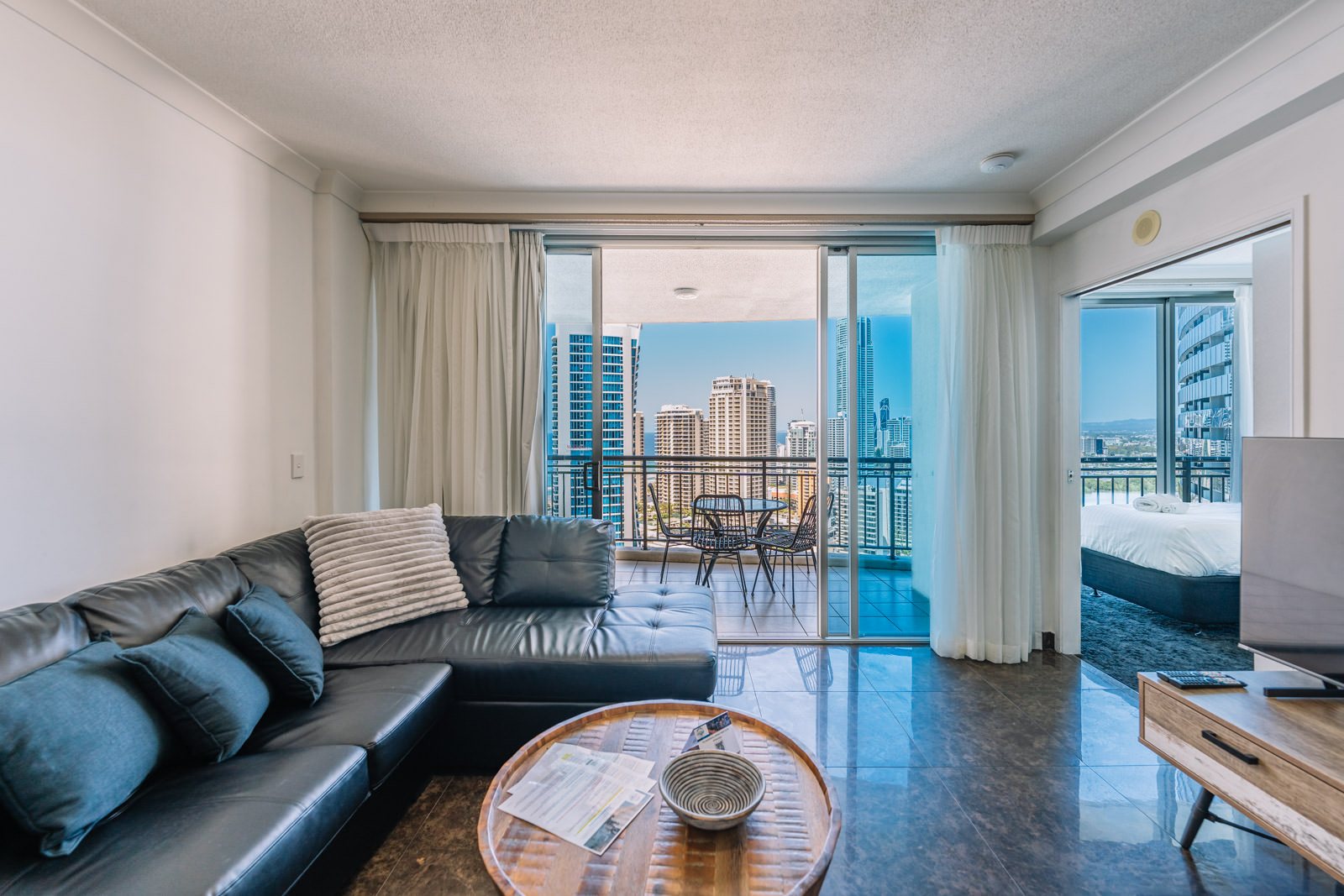 Chevron Tower 2BR 2B 1C Resort Style