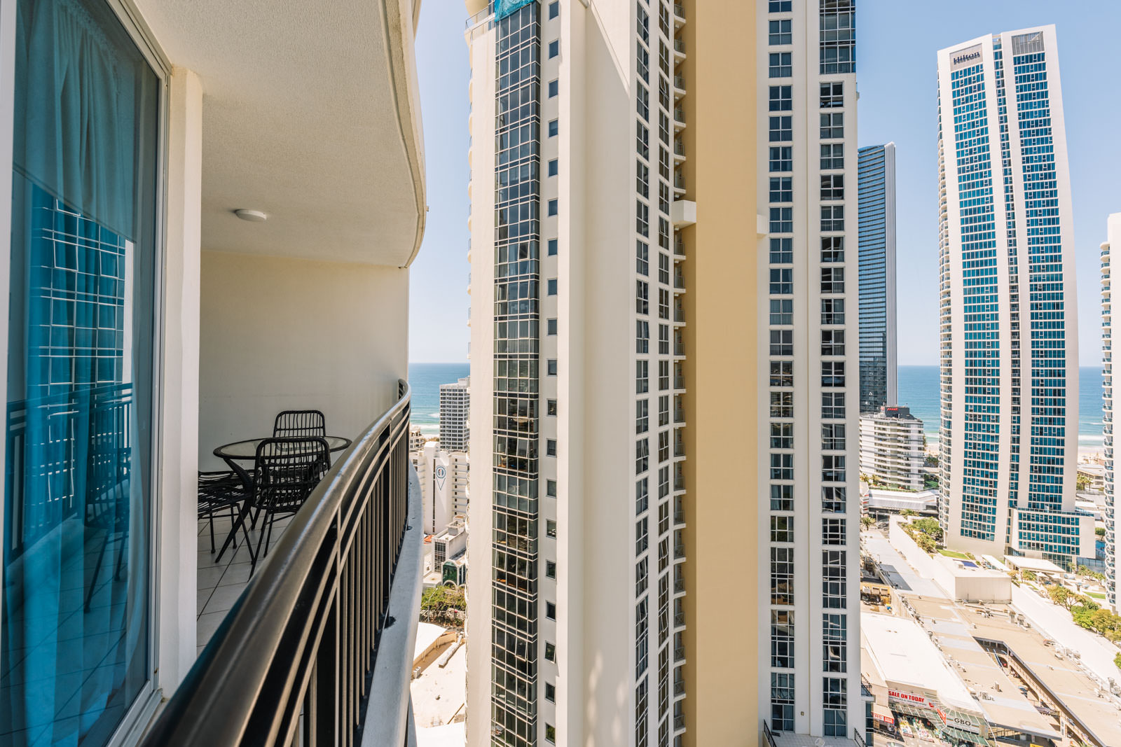 Chevron Tower 2BR 2B 1C Resort Style