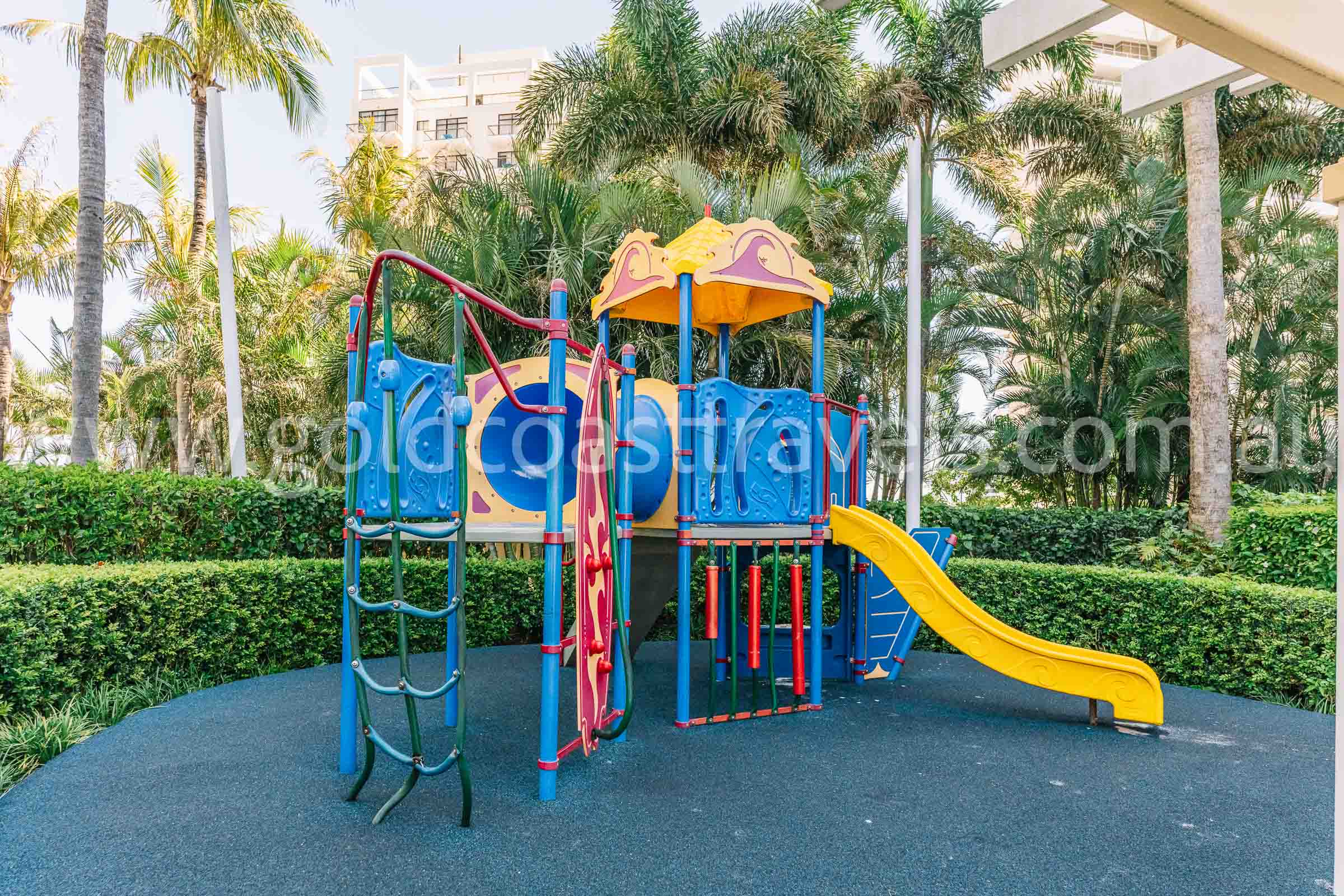 Chevron Tower 2BR 2B 1C Resort Style