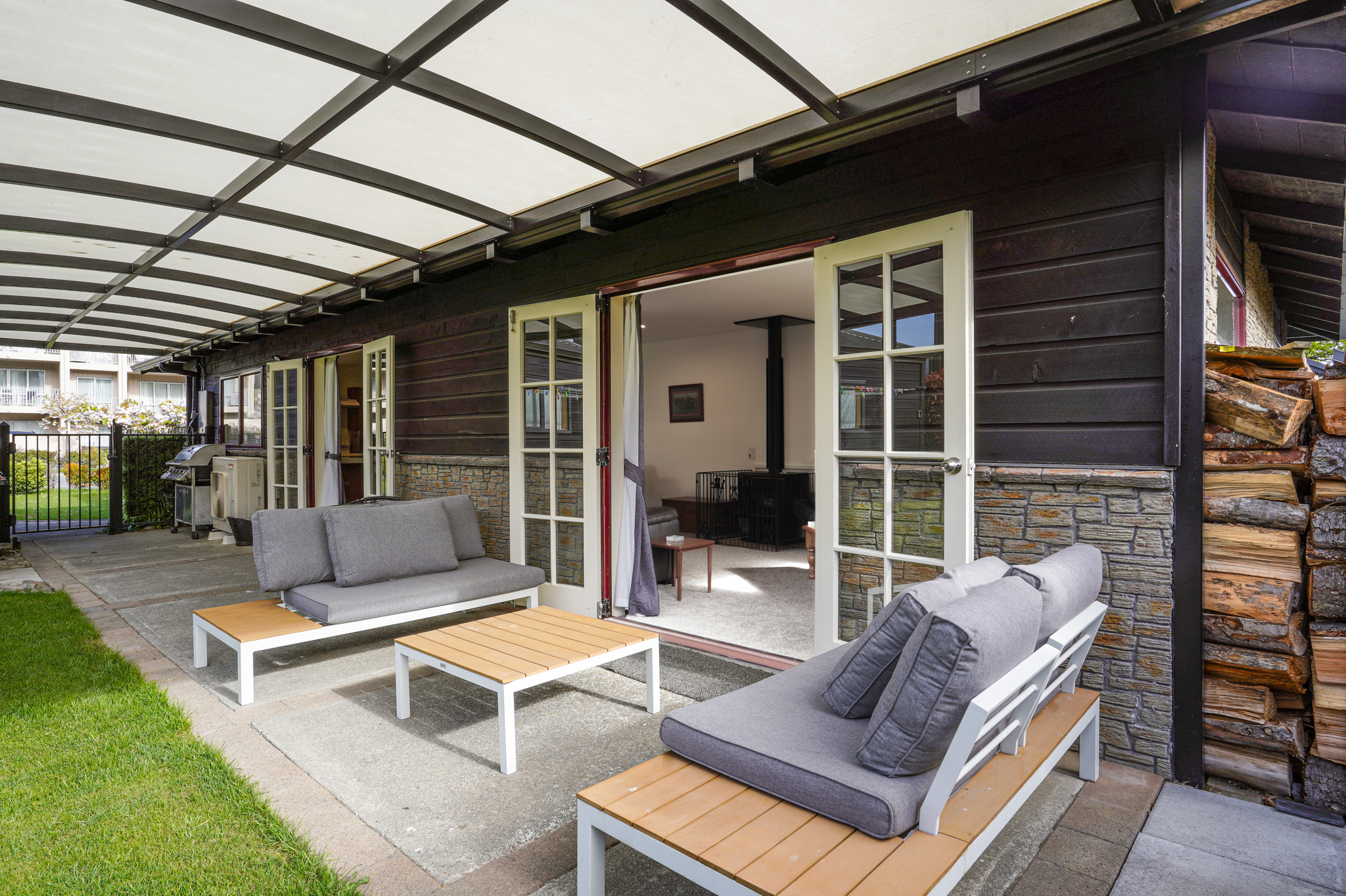3 Chisholm Crescent