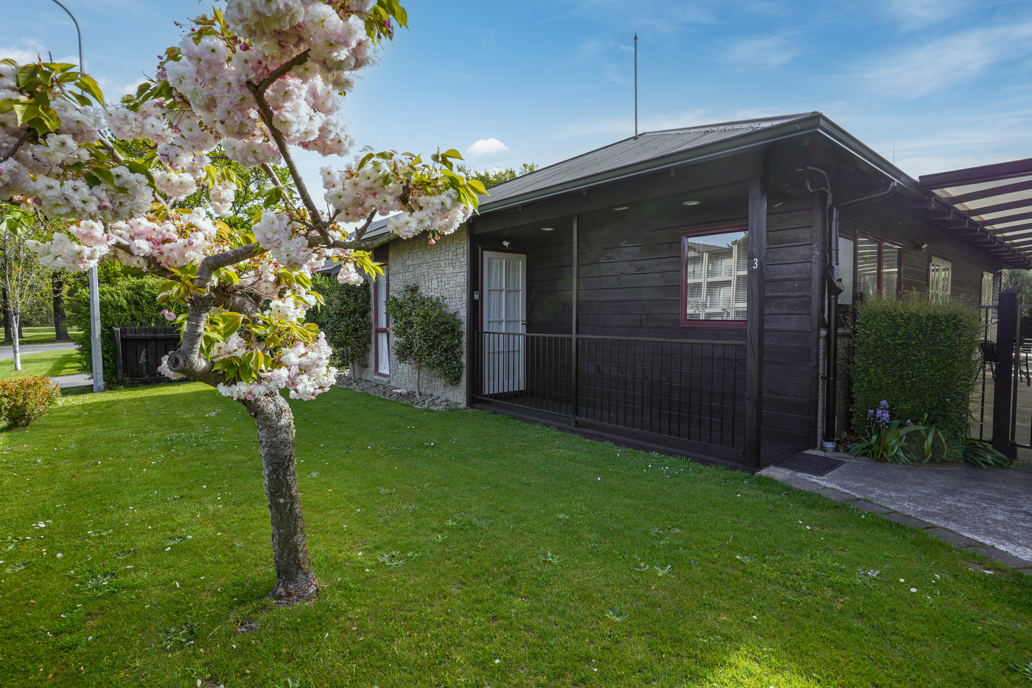 3 Chisholm Crescent