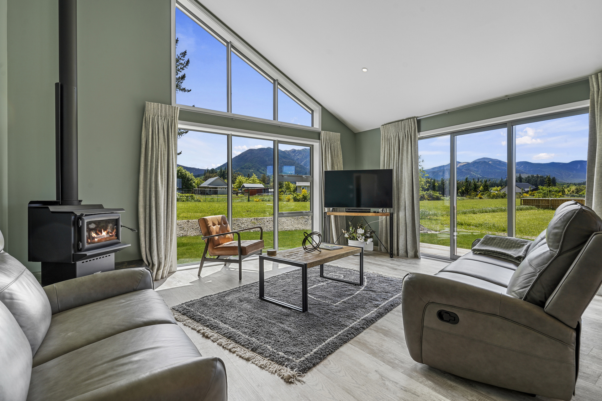 Relax at William Jones Place 