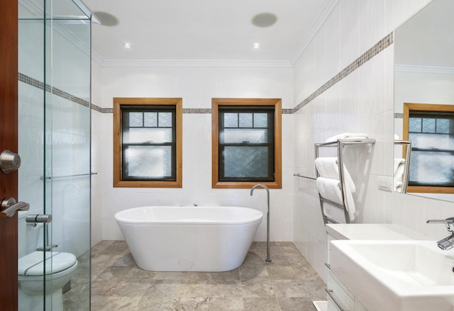 Gymea House 6 Bedrooms
