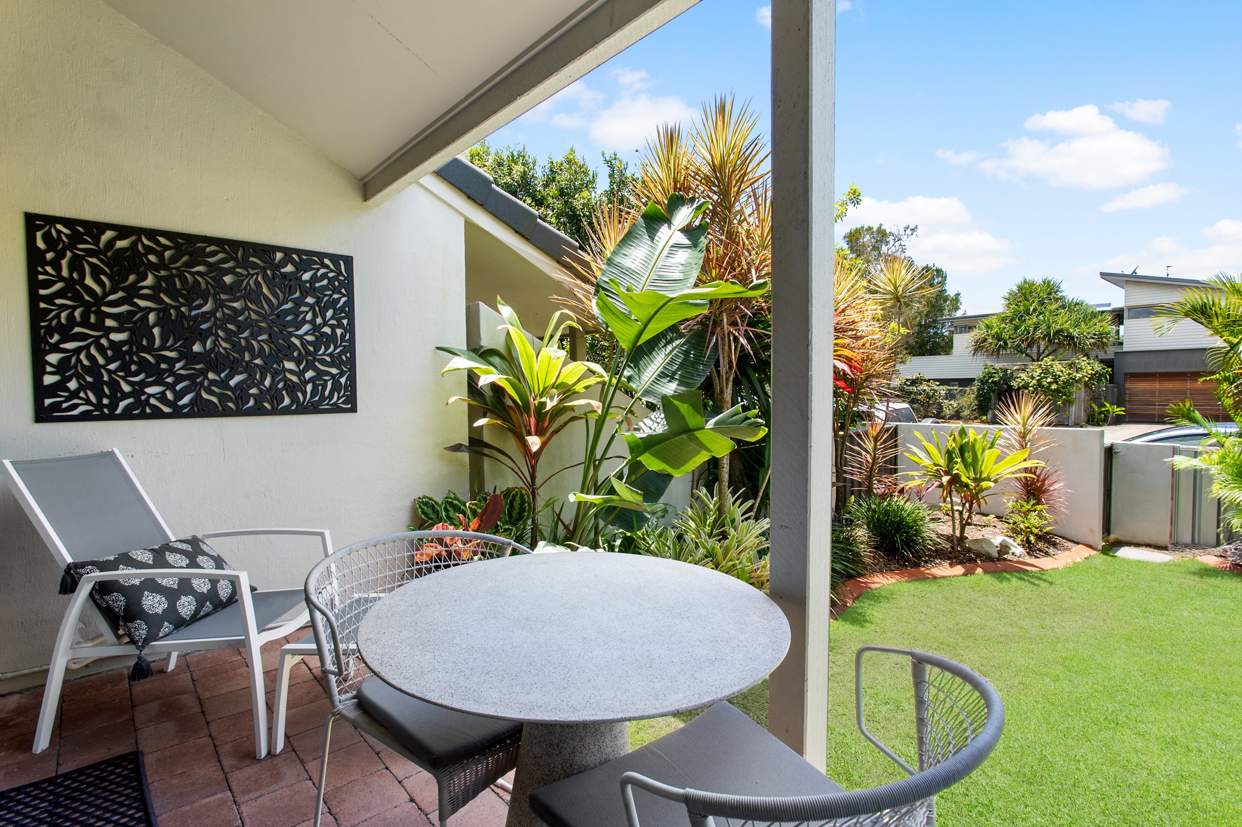 Unit 2  Central Noosa River Hideaway