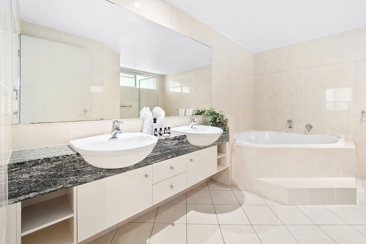 Arlington 2 Bedroom #3 Clifton Beach