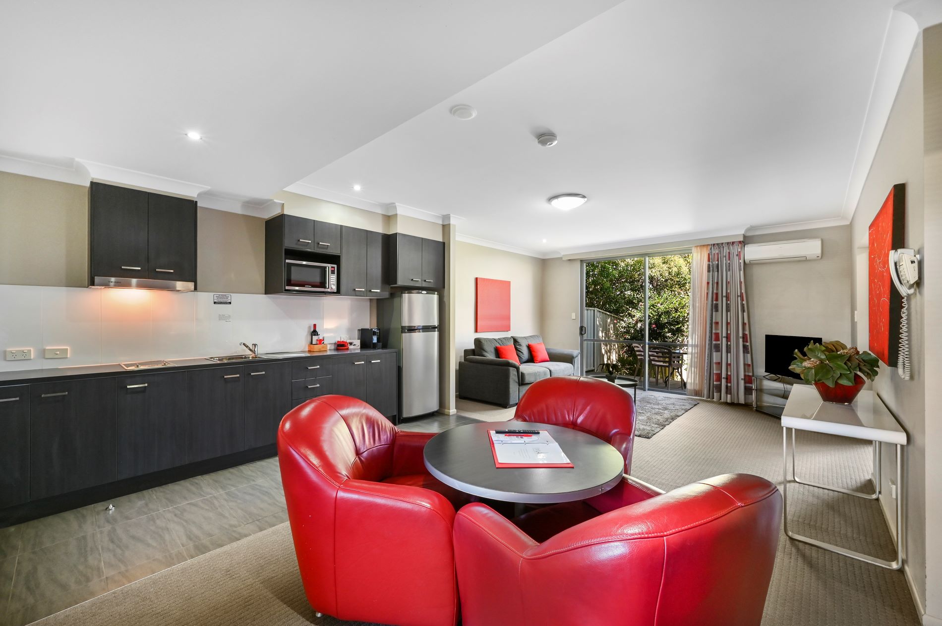 Deluxe 1 Bedroom Spa Apartment