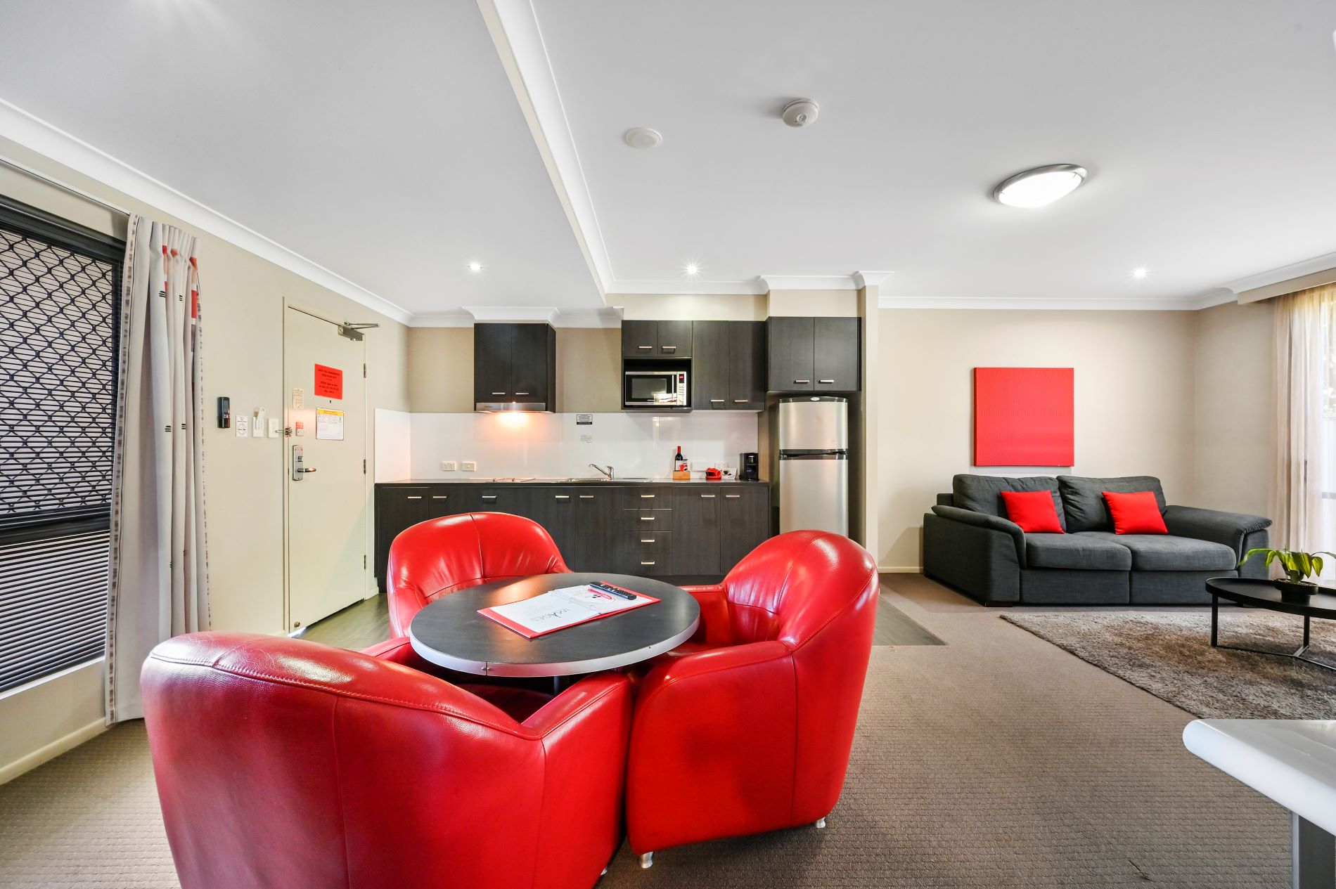 Deluxe 1 Bedroom Spa Apartment