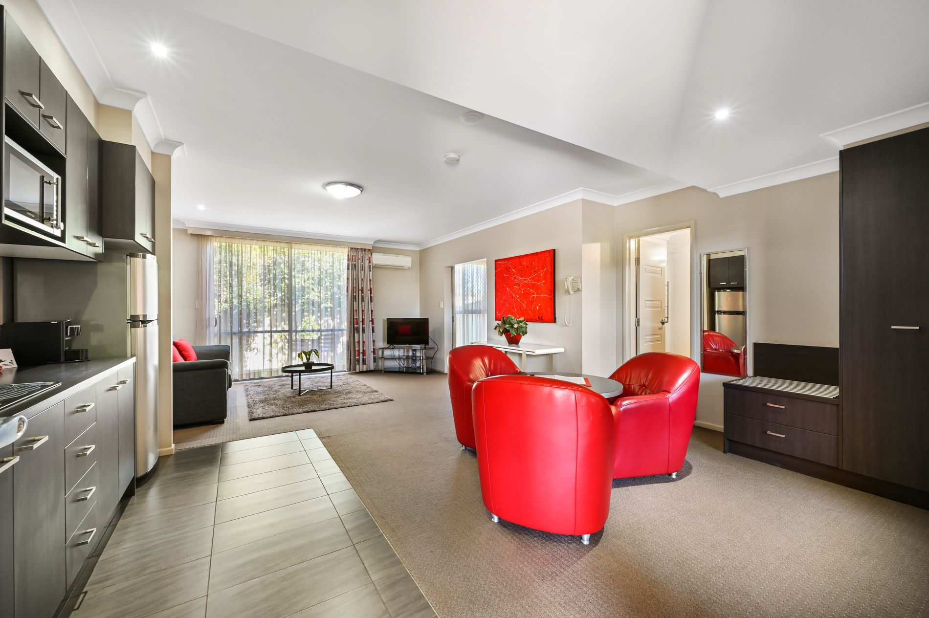 Deluxe 1 Bedroom Spa Apartment