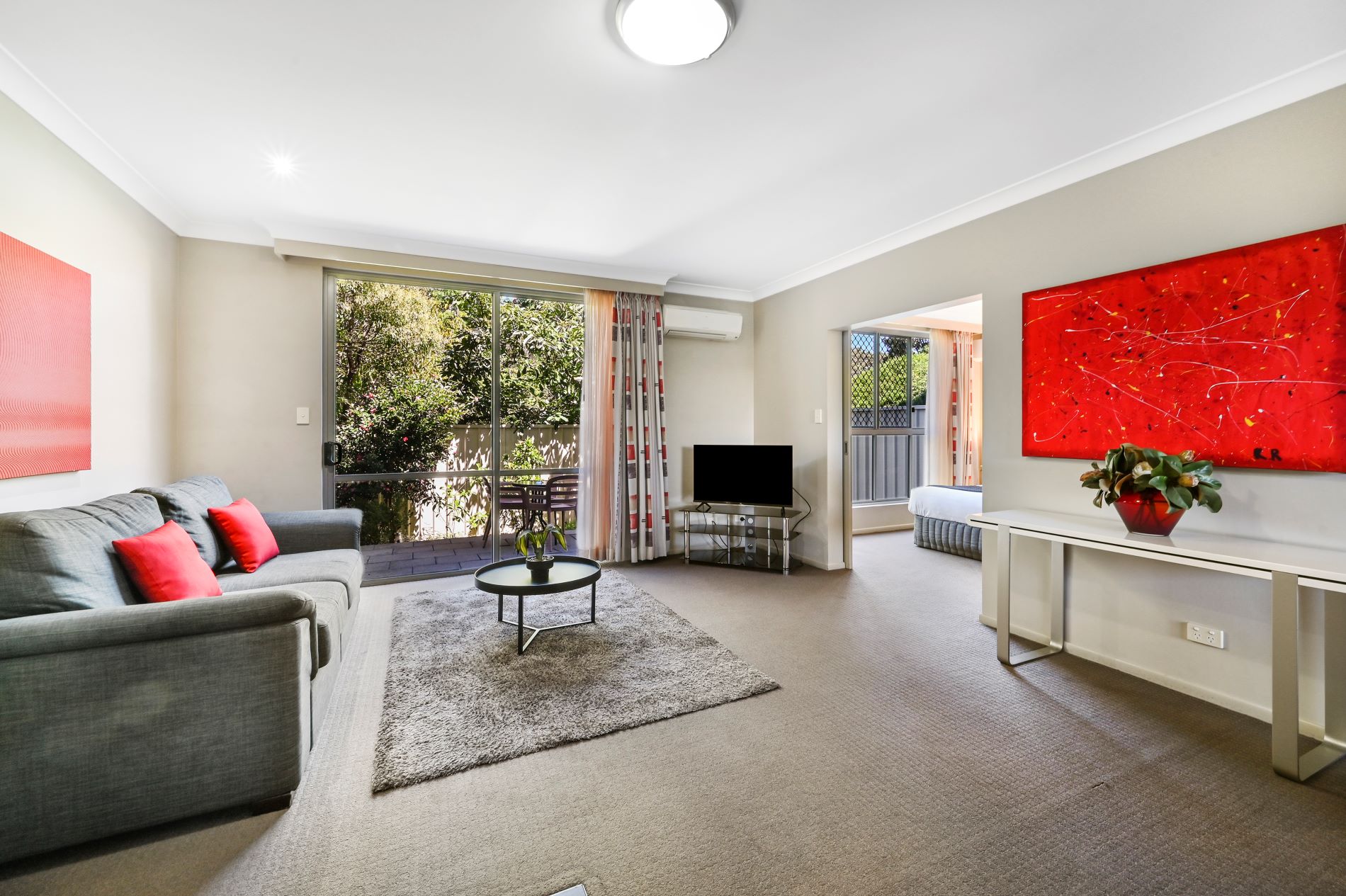 Deluxe 1 Bedroom Spa Apartment