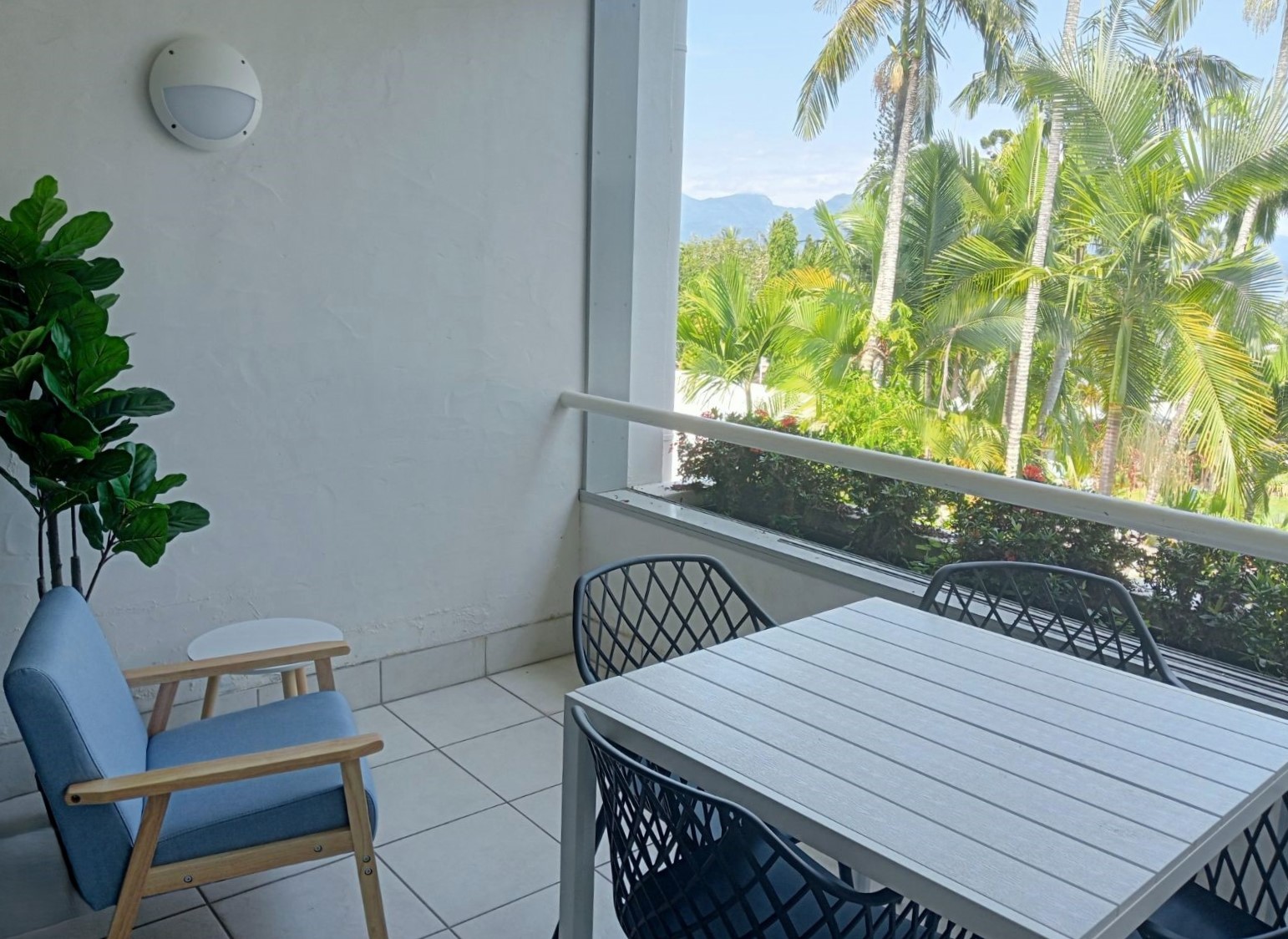 Tropical 1 Bedroom Apartment