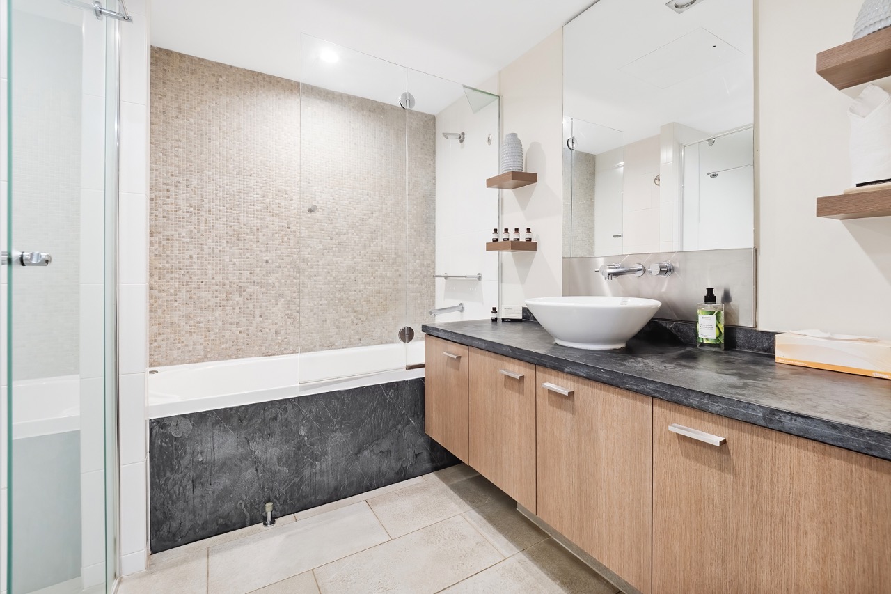 Temple 2 Bedroom Dual Key with Rooftop Terrace 422/3