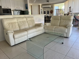 3 Bedroom Private Ground Floor Beachfront with A/c 02