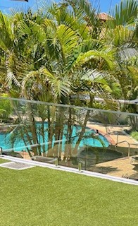2 Bedroom Courtyard and Pool View 08